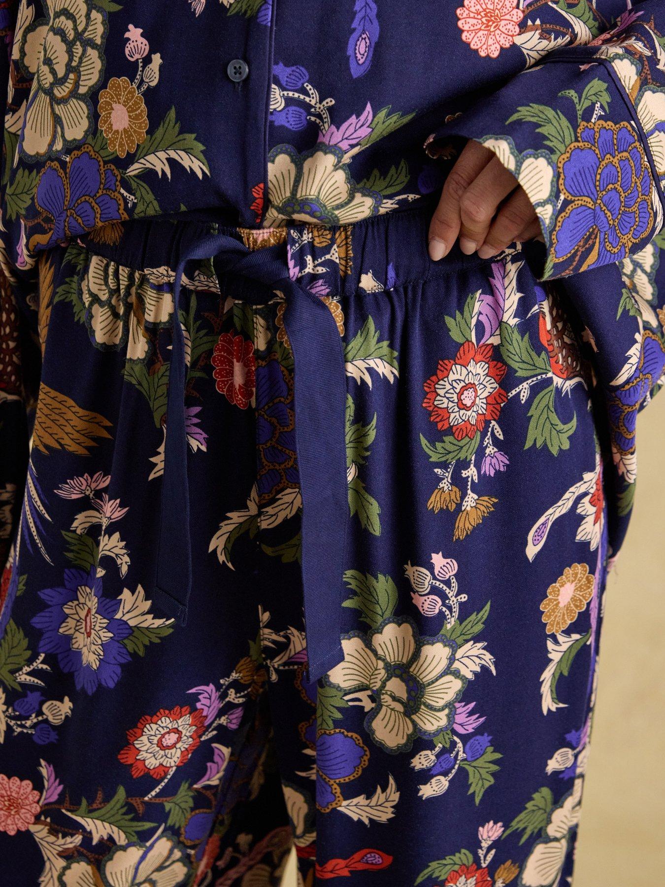 joules-woven-pyjama-set-navyfloral-printdetail