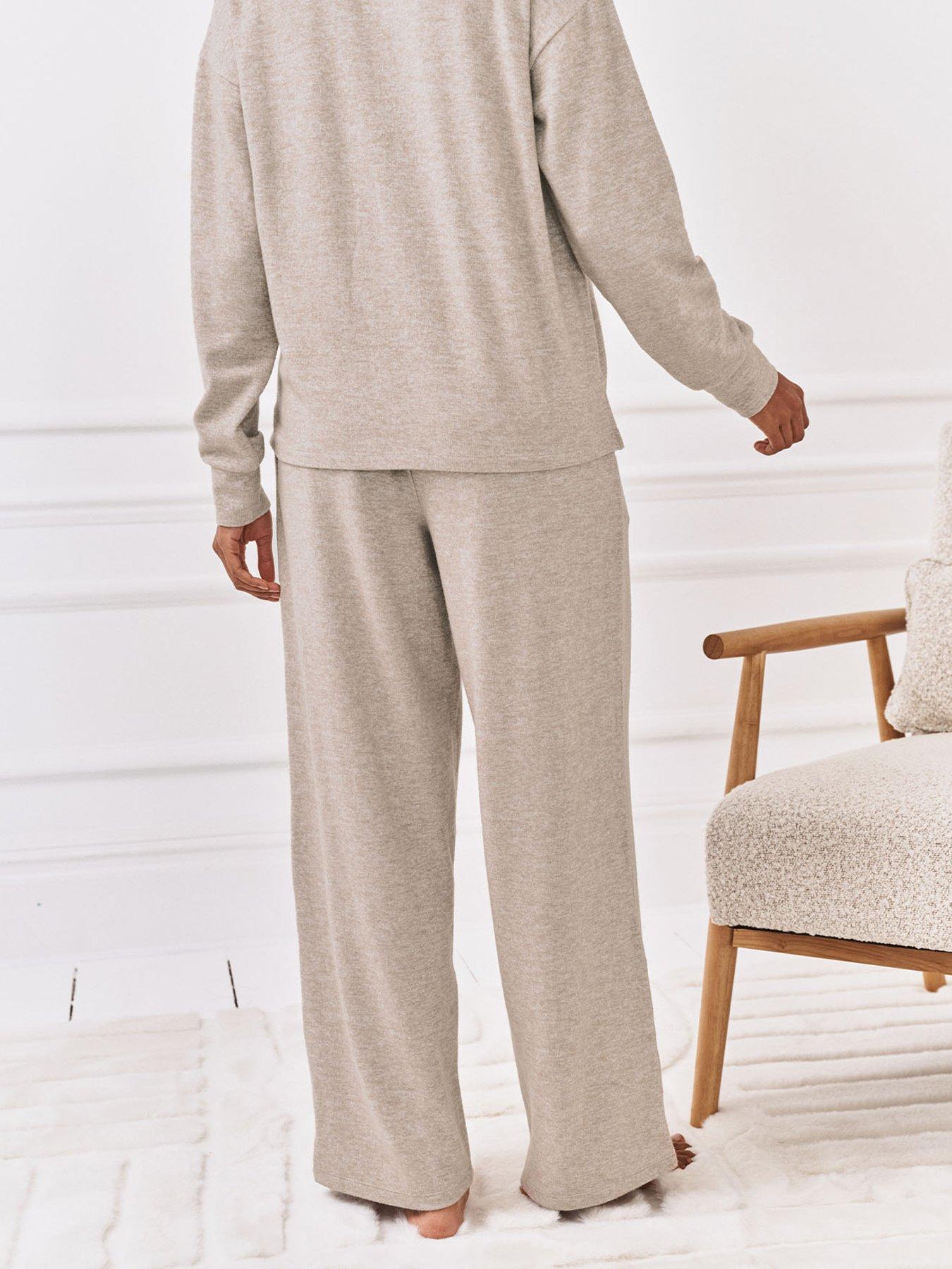 Image 2 of 6 of CHELSEA PEERS Snit Wide Leg Trouser - Camel Brown