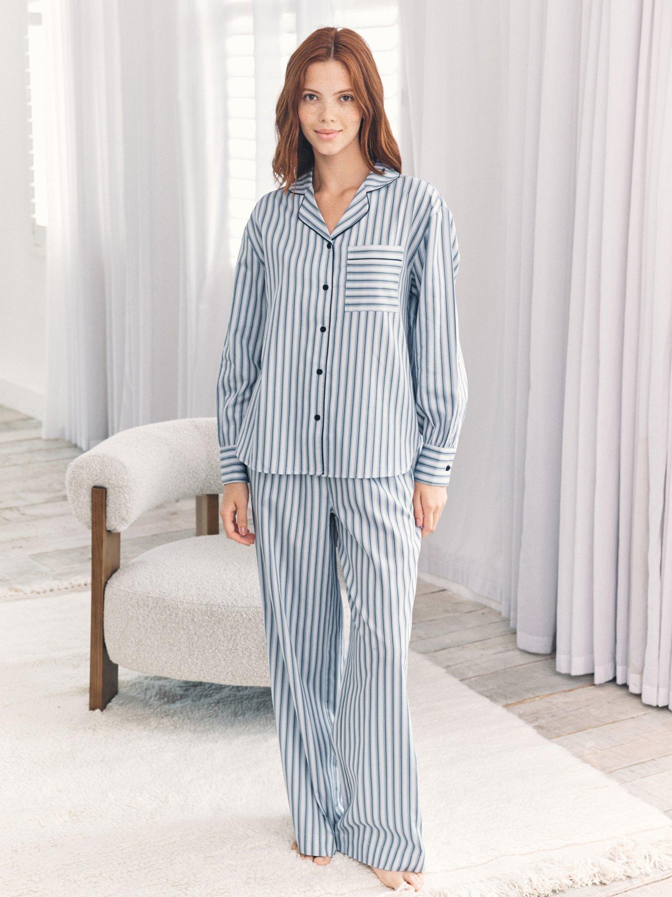 CHELSEA PEERS Chelsea Long Button Up Striped Pyjama Set In Woven Cotton - Blue