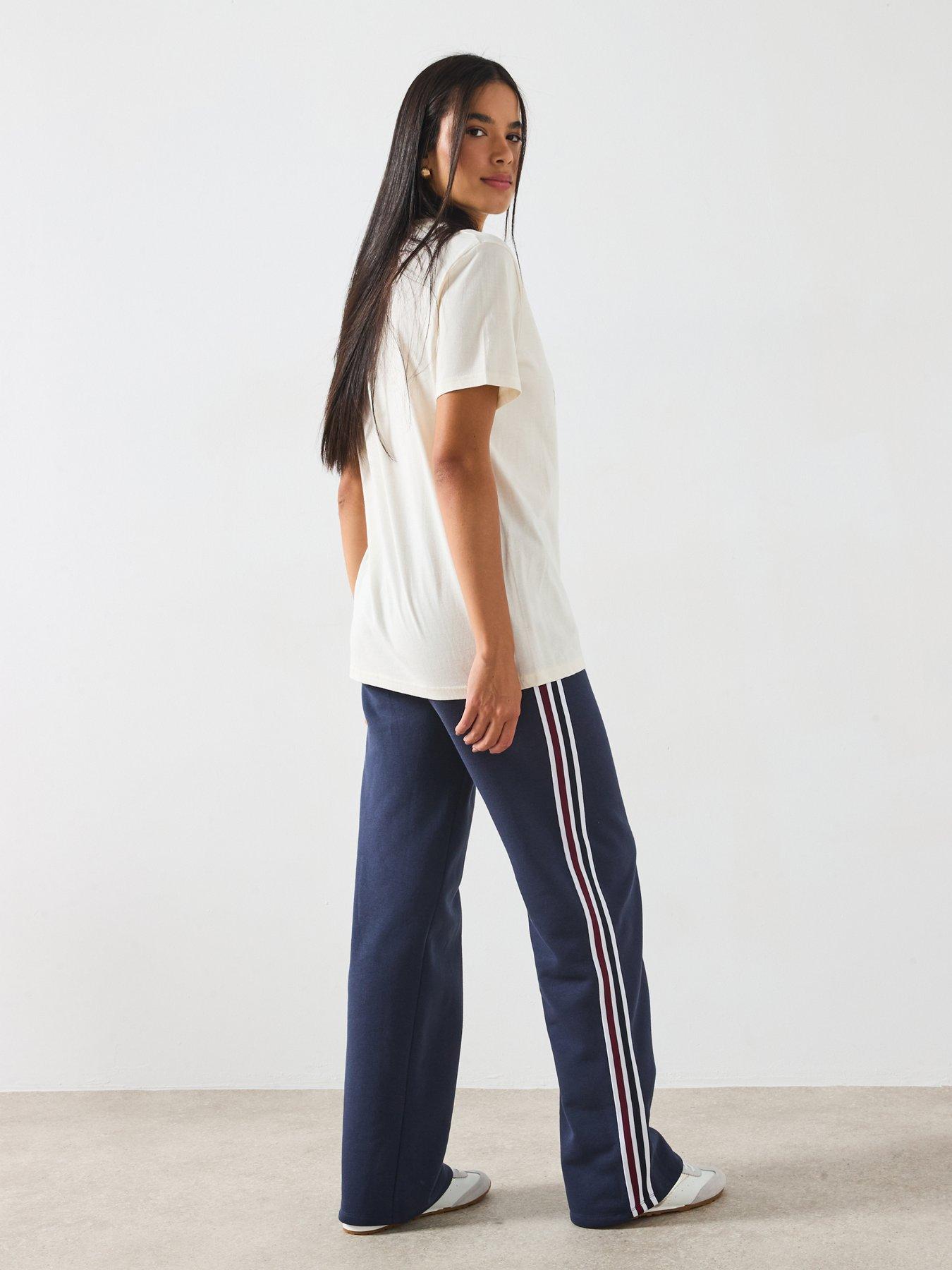 v-by-very-west-village-graphic-oversized-t-shirt-creamdetail