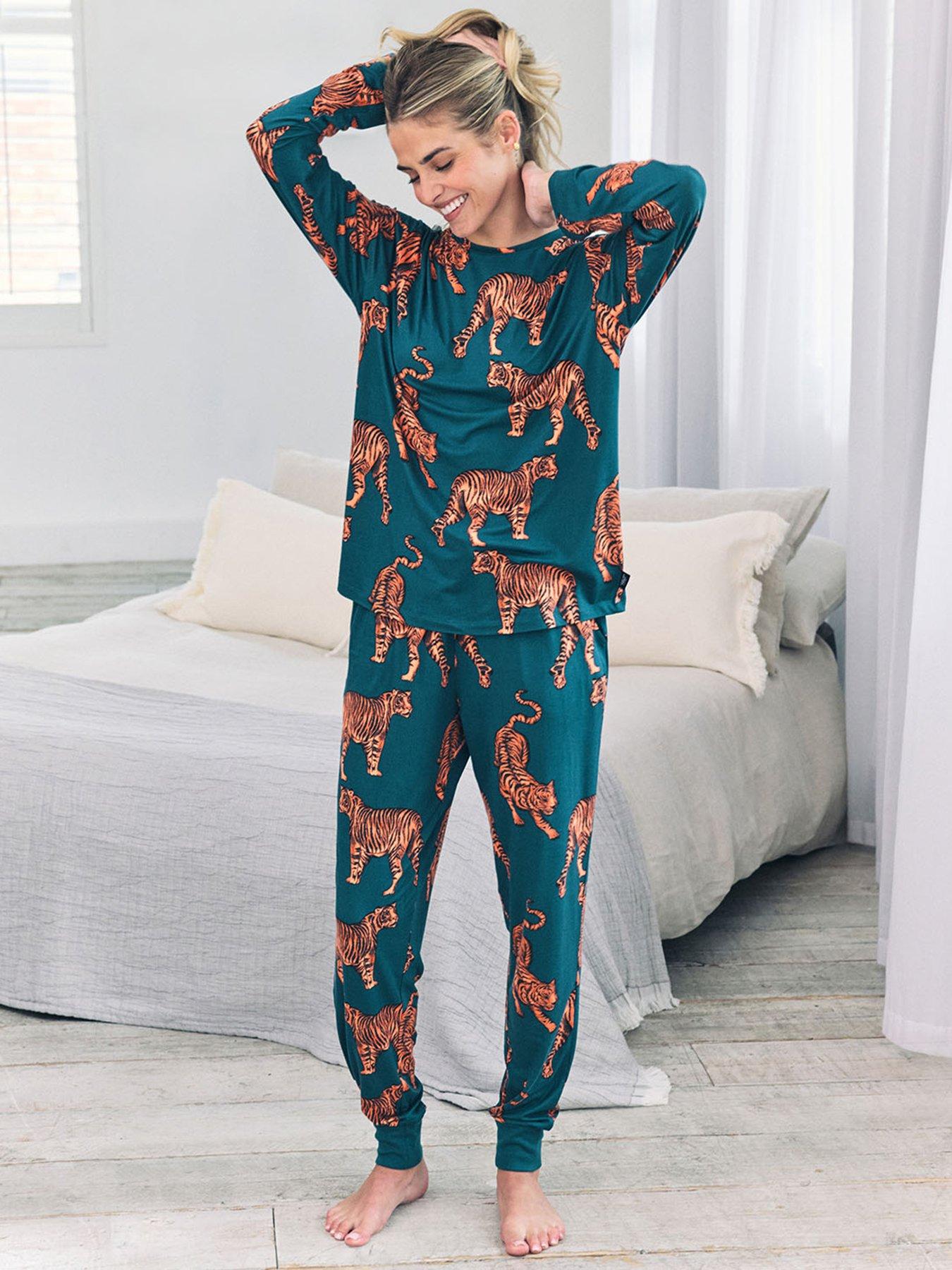 chelsea-peers-long-sleeve-crew-neck-set-with-tiger-print-in-polyester-tealstillFront