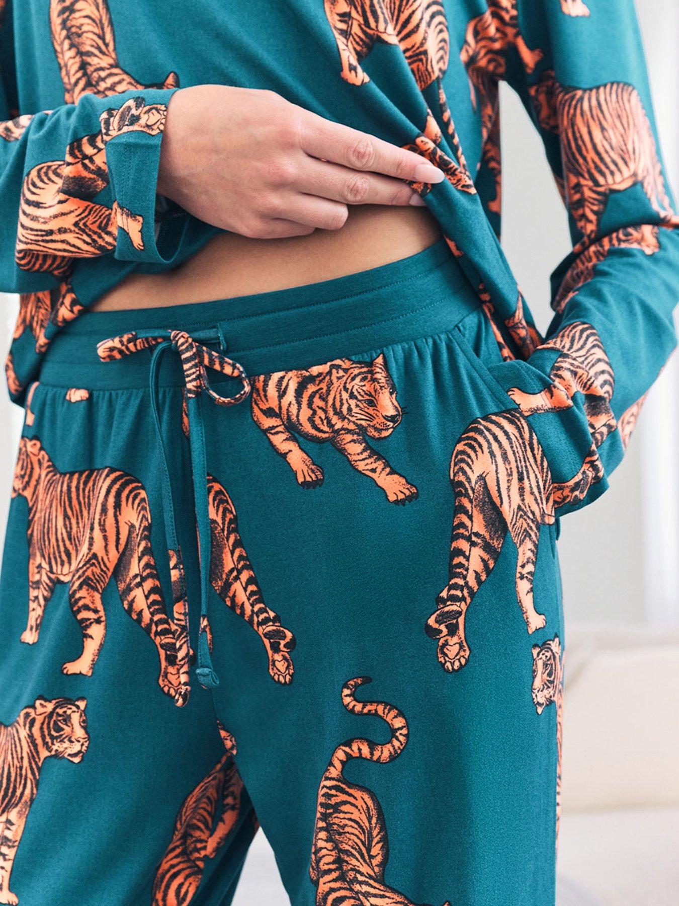 chelsea-peers-long-sleeve-crew-neck-set-with-tiger-print-in-polyester-tealback