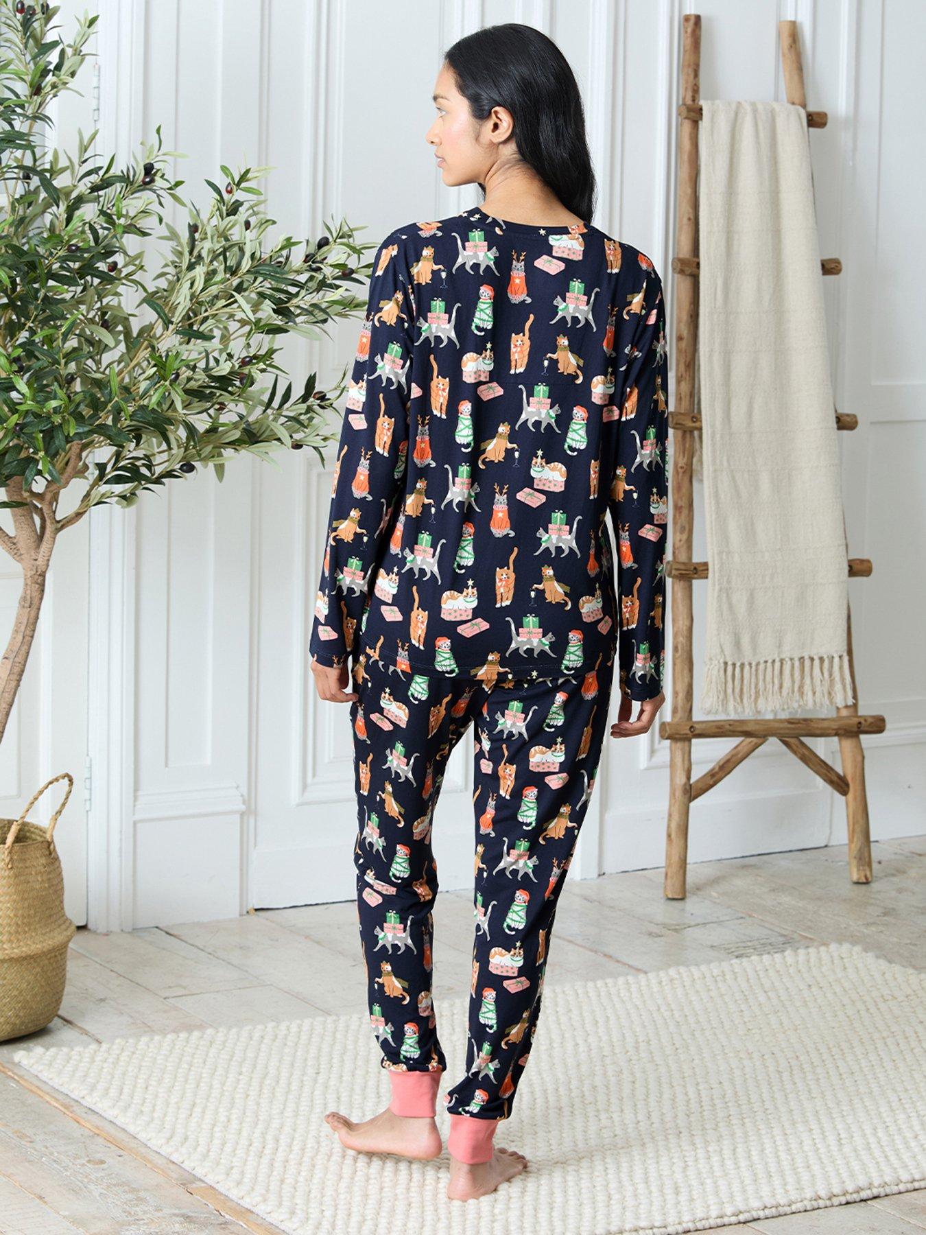 chelsea-peers-christmas-classic-printed-long-sleeve-pyjama-set-dark-blueoutfit