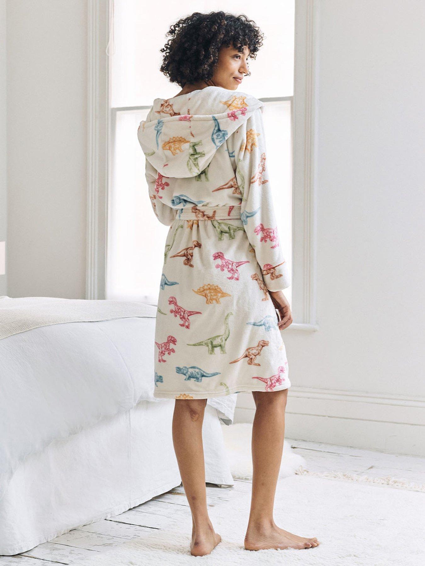 Image 2 of 5 of CHELSEA PEERS Classic Dressing Gown - White