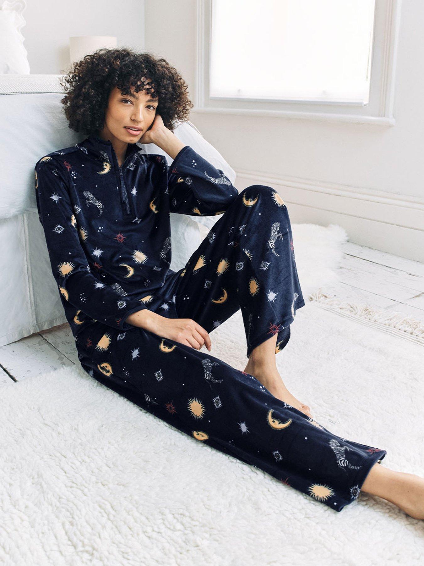 Image 6 of 6 of CHELSEA PEERS Chelsea Peers Zip Through And Wide Leg Jogger Set - Navy