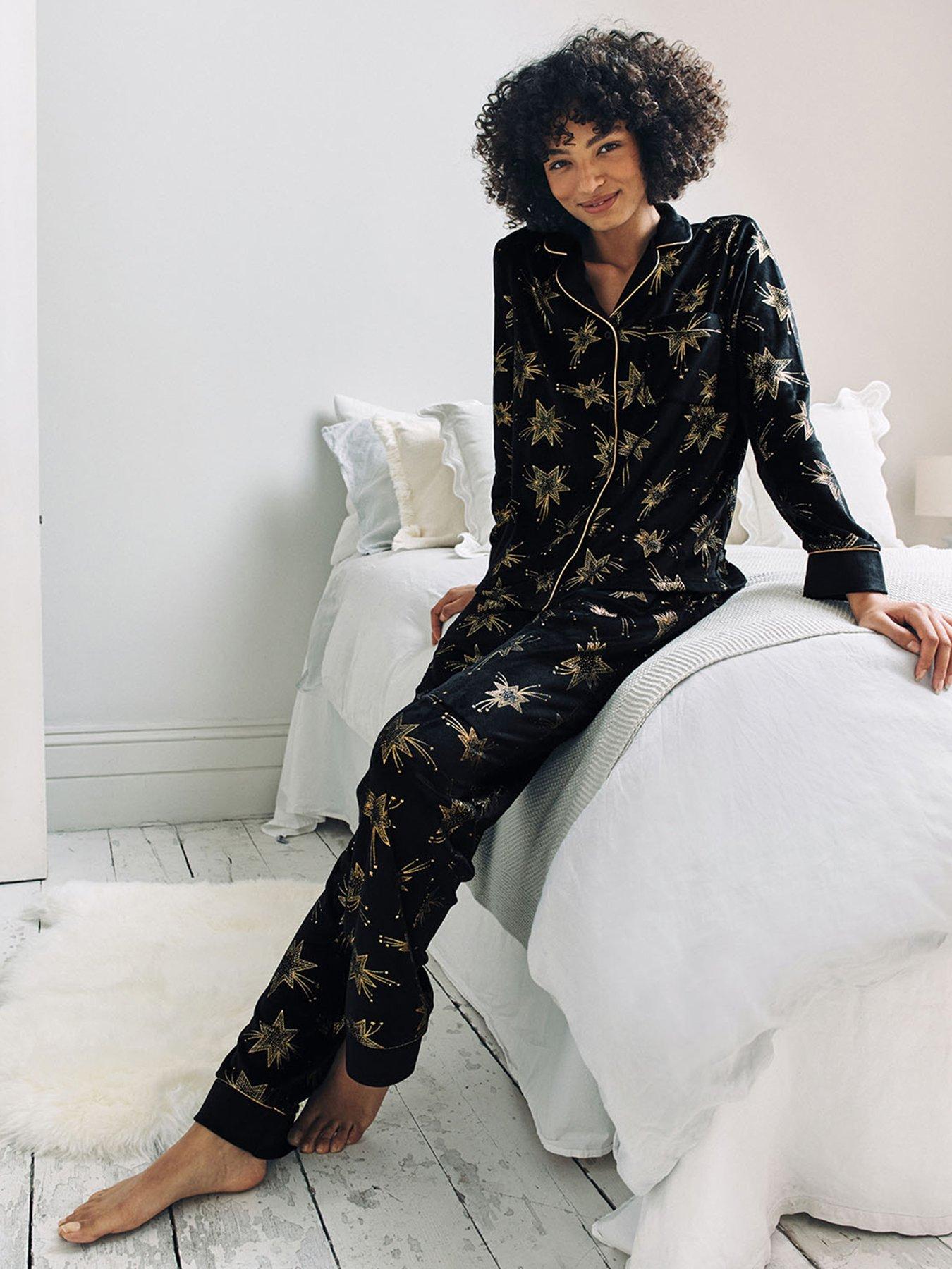 chelsea-peers-long-button-up-pyjama-set-in-velour-blackdetail