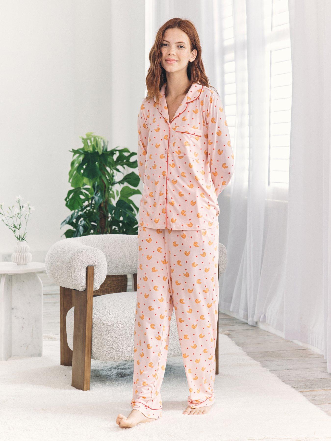 chelsea-peers-long-sleeve-spot-pyjama-set-pink