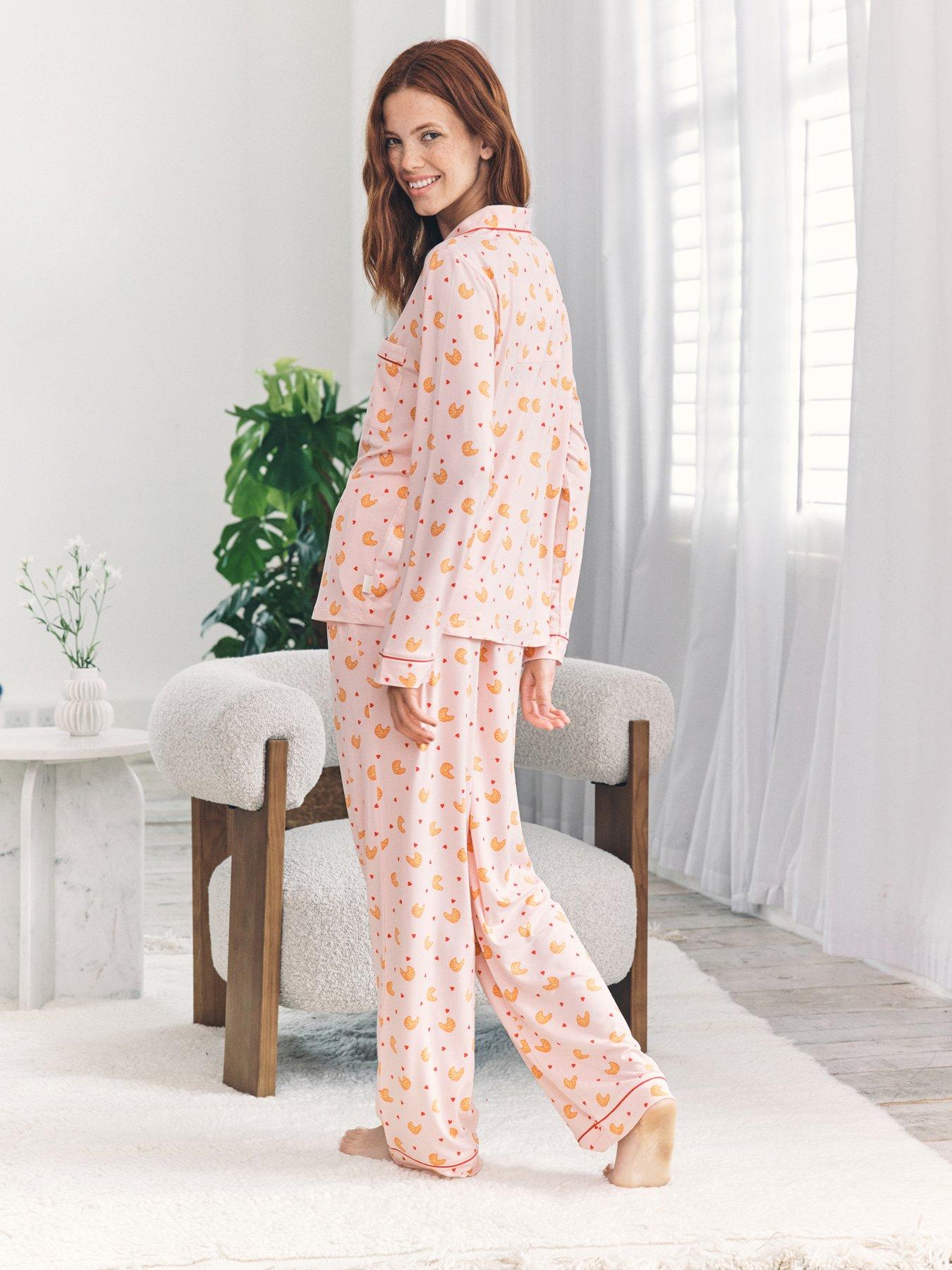 Image 2 of 5 of CHELSEA PEERS Long Sleeve Spot Pyjama Set - Pink