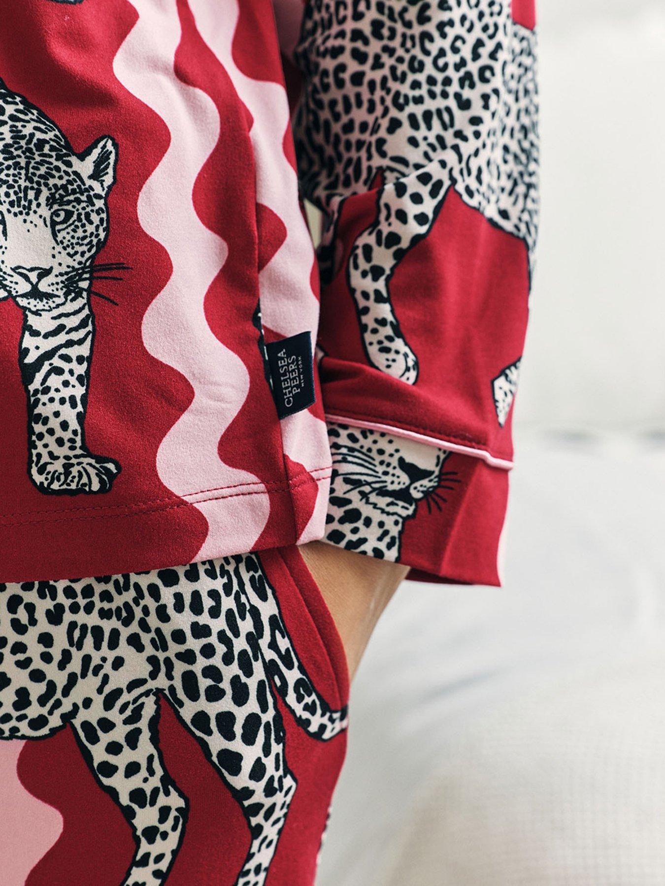 Image 6 of 6 of CHELSEA PEERS Classic Printed Long Button Up Set - Red