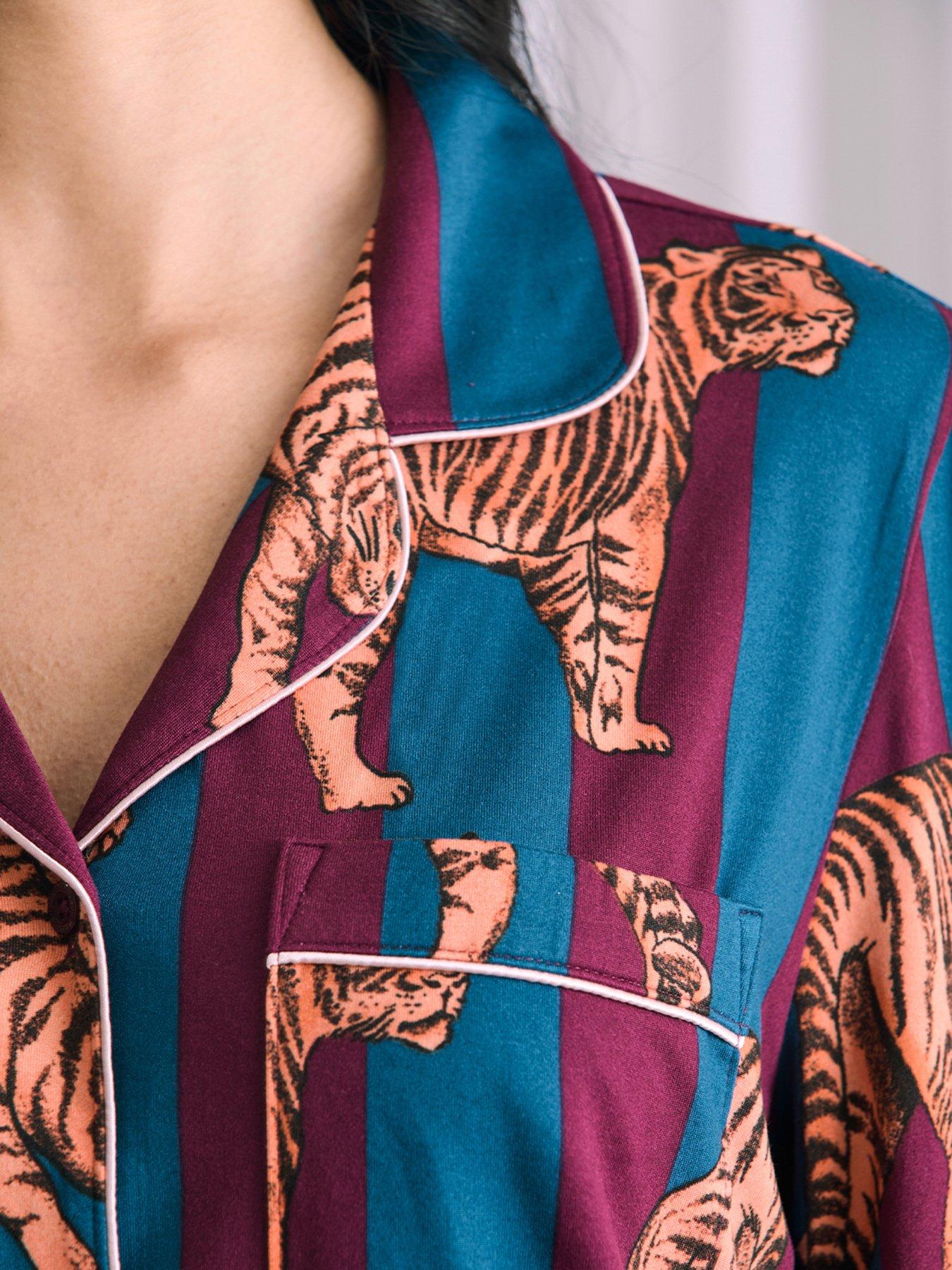 chelsea-peers-classic-long-button-up-set-in-polyester-redstillFront