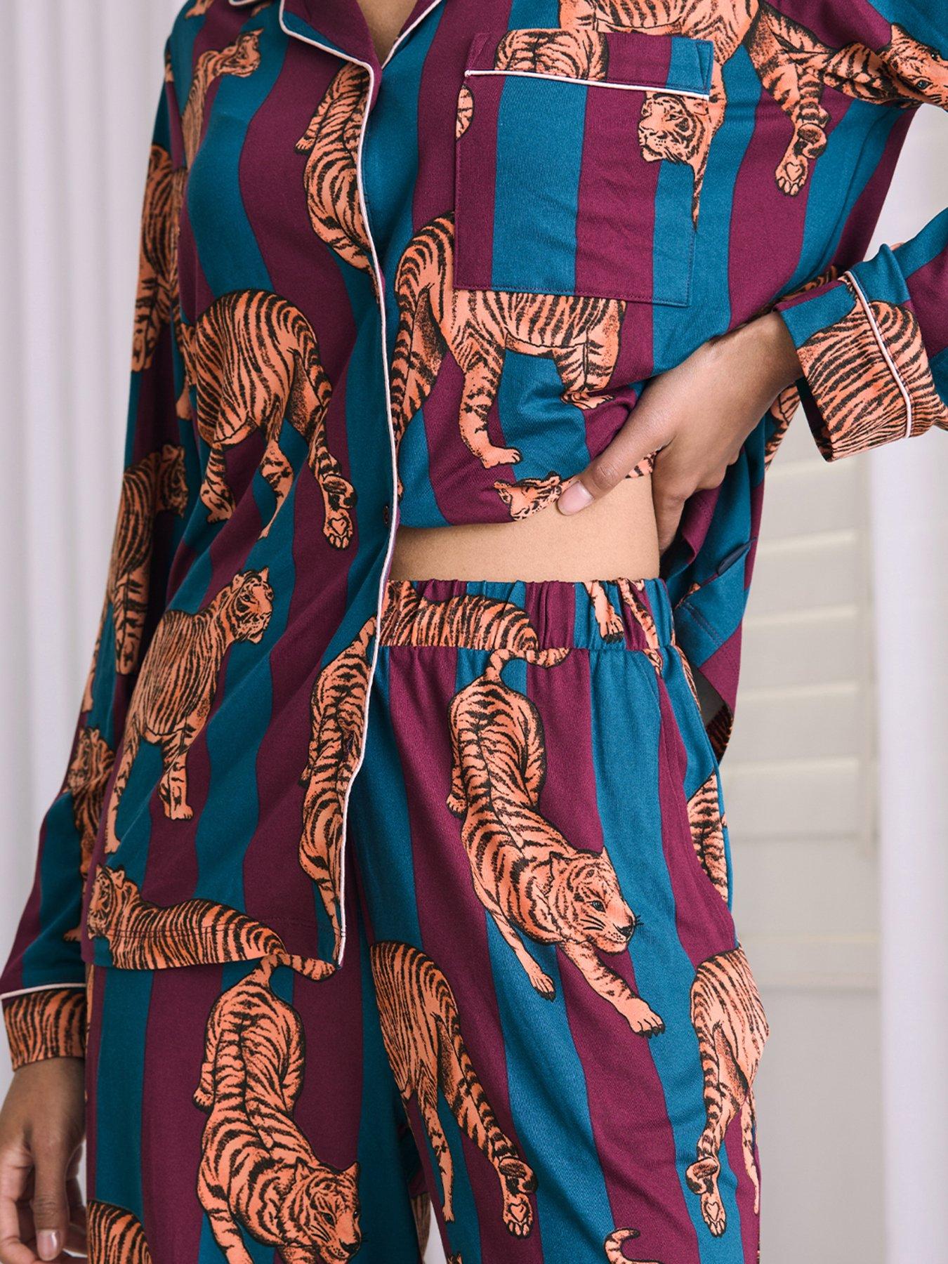 chelsea-peers-classic-long-button-up-set-in-polyester-reddetail