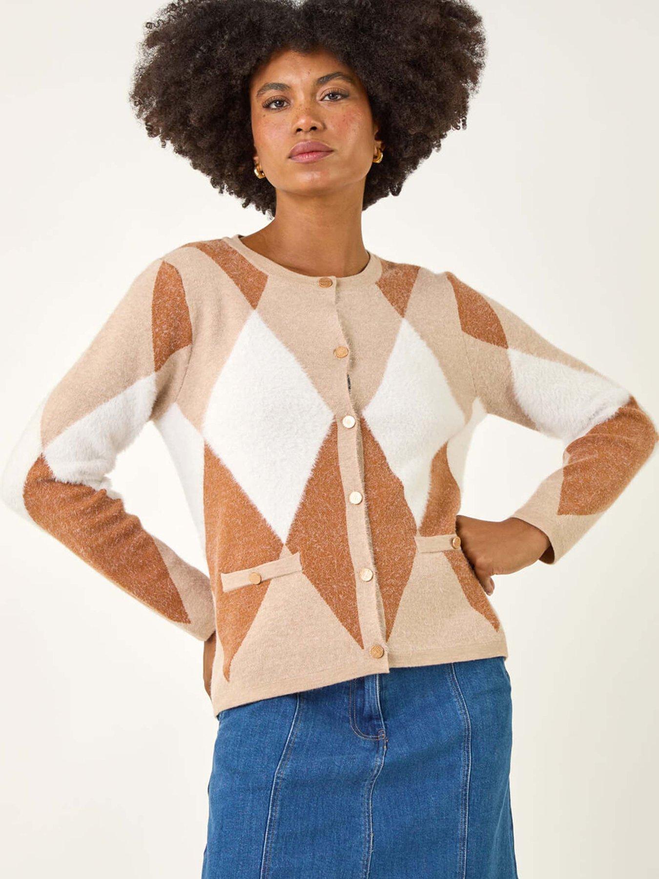 roman-geometric-buttoned-knit-cardigan-beige