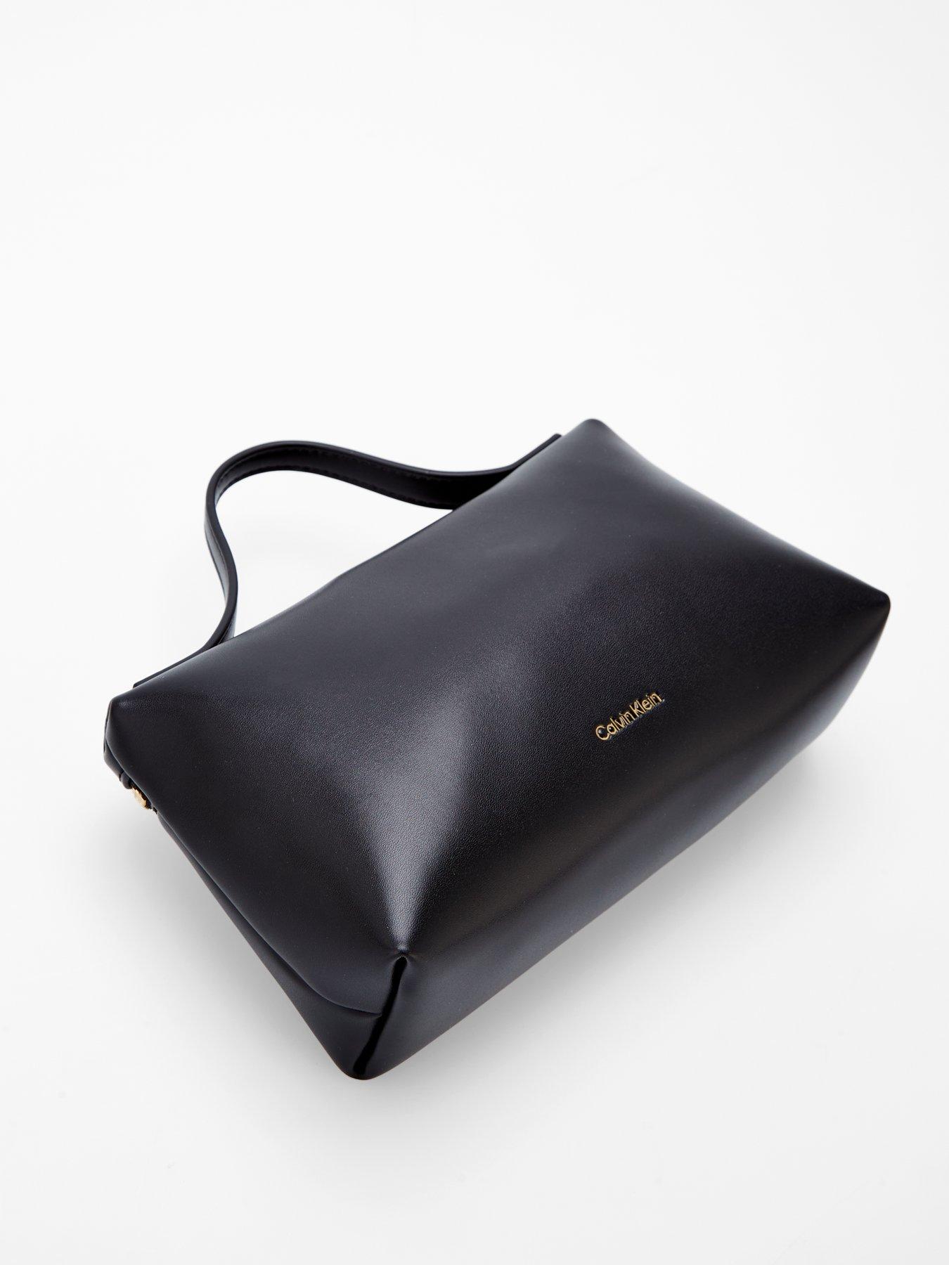 Image 2 of 3 of Calvin Klein Beauty Case Giftset - Aop - Black