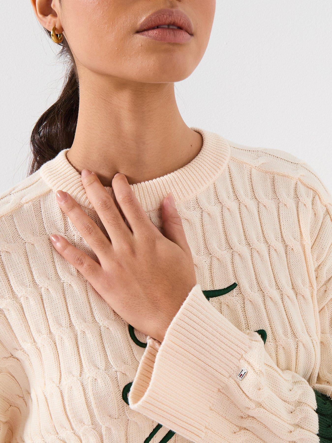 tommy-hilfiger-textured-crew-neck-jumper-creamoutfit