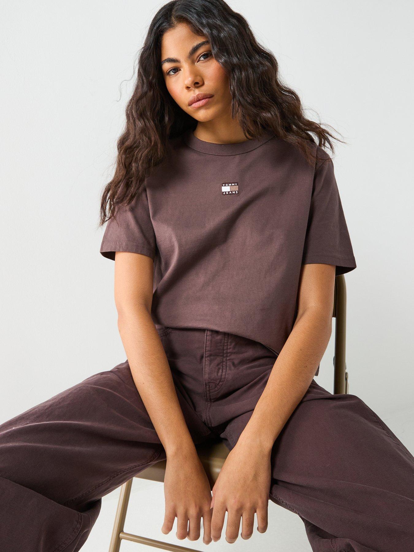 tommy-jeans-boxy-t-shirt-black-walnutdetail