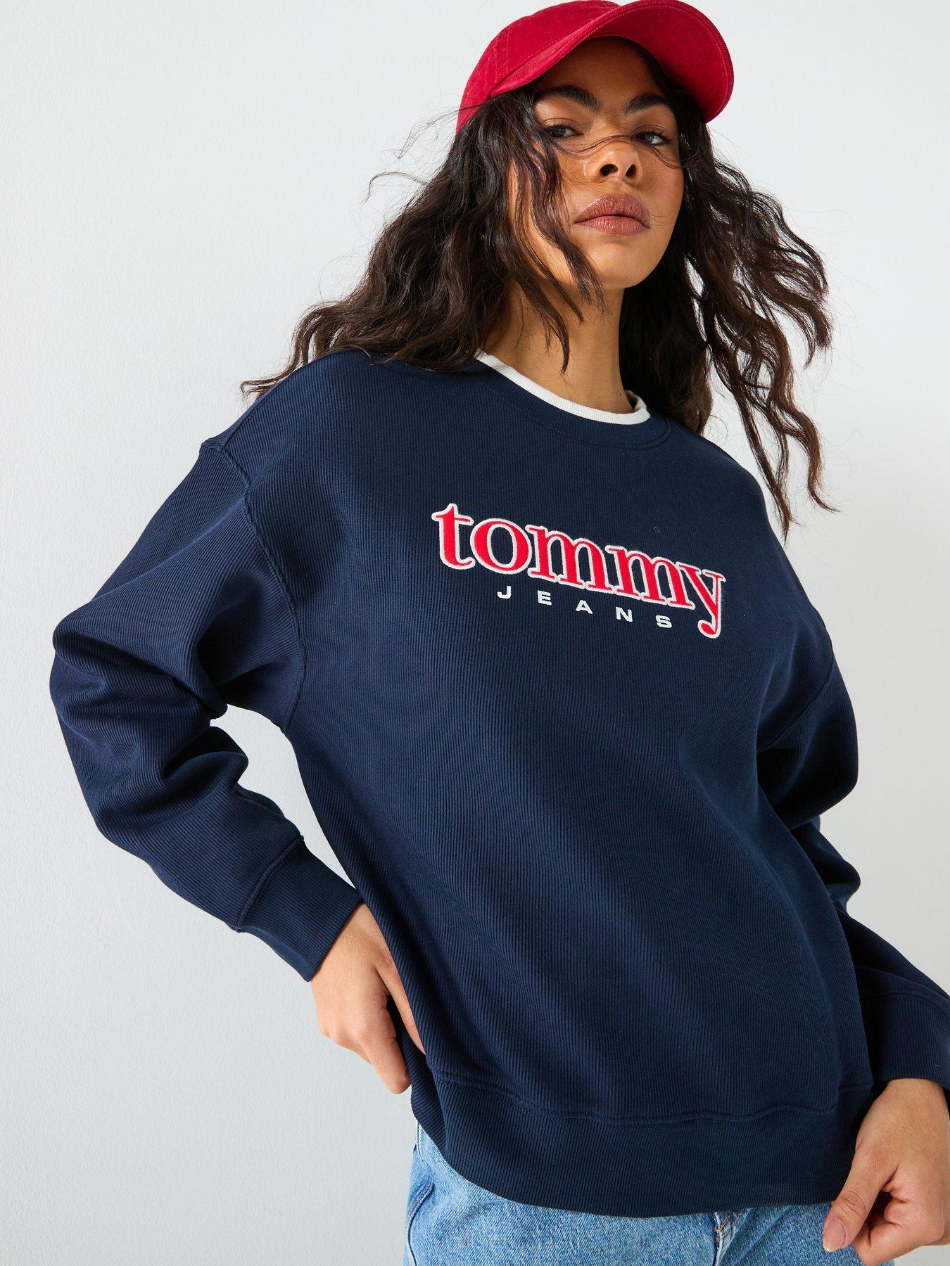 tommy-jeans-applique-short-crew-sweater-dark-night-navy-blue