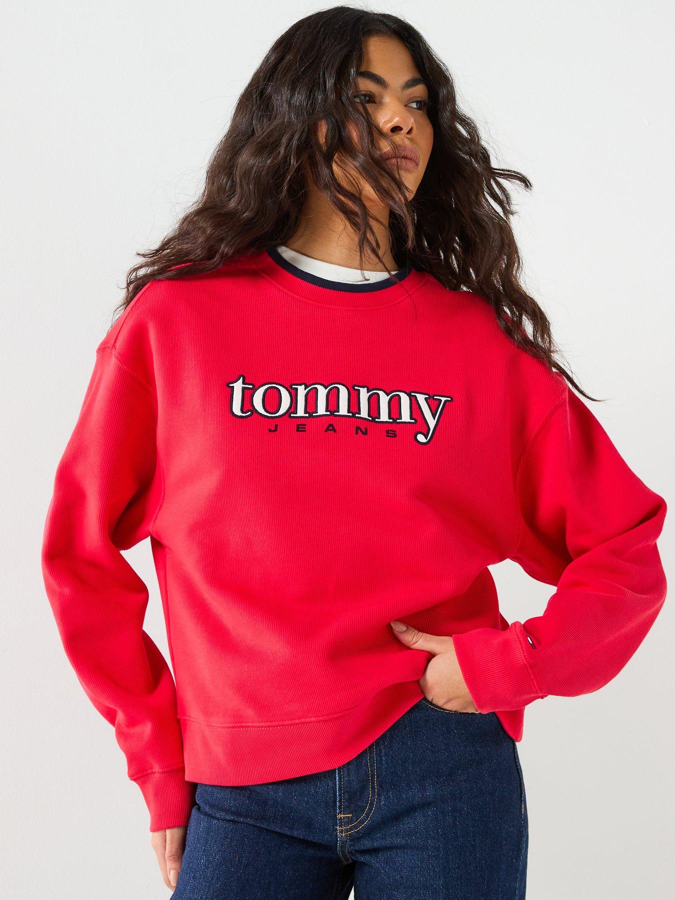 tommy-jeans-applique-short-crew-sweater-alert-reddetail