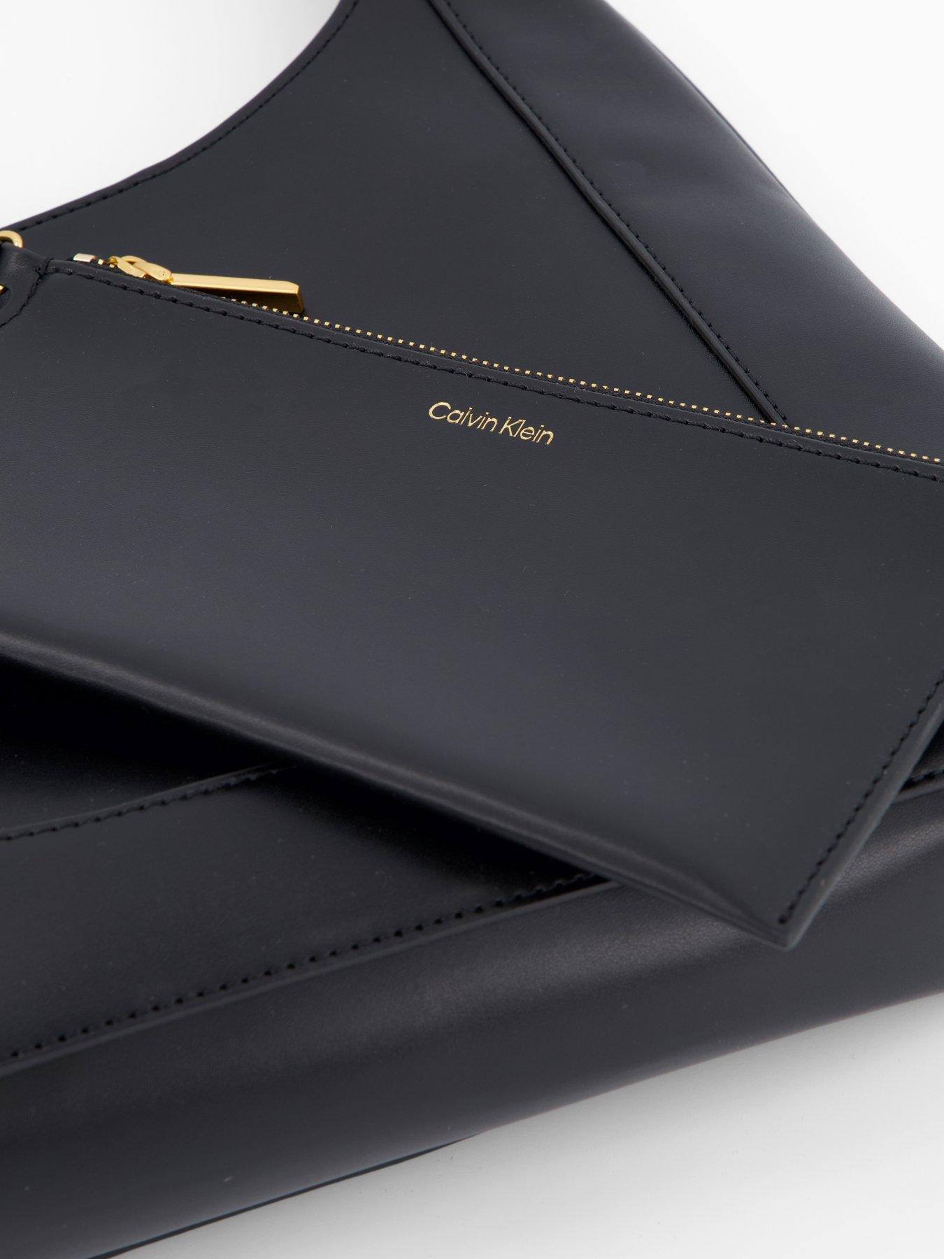 calvin-klein-engraved-hardware-adjustable-strap-medium-bag-blacktumbled-deep-golddetail
