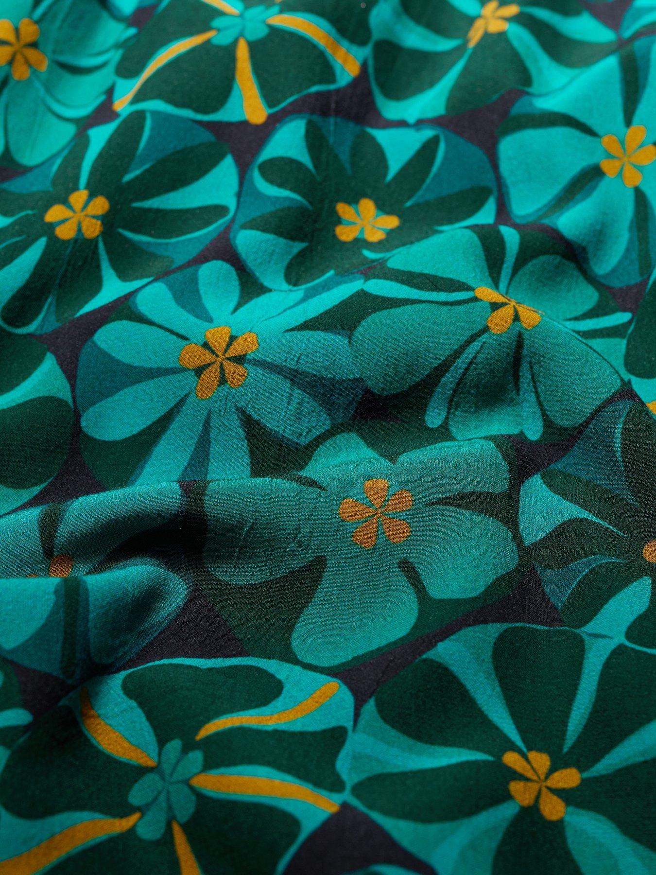 seasalt-cornwall-etta-dress-handicraft-flowers-onyx-blueoutfit