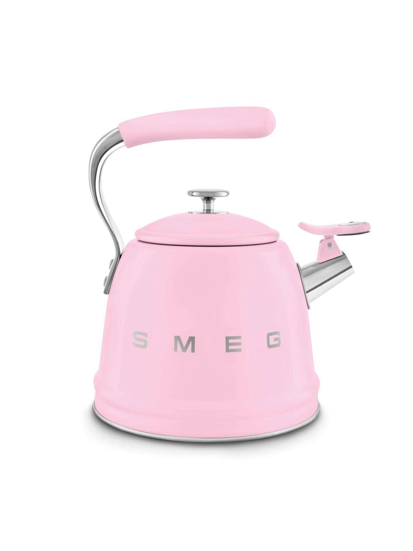 smeg-smeg-whistling-kettleoutfit