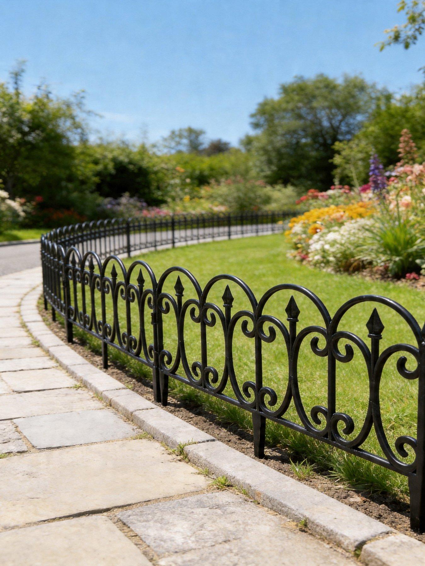 Image 1 of 4 of Living and Home 6Pcs Garden Picket Fence Black