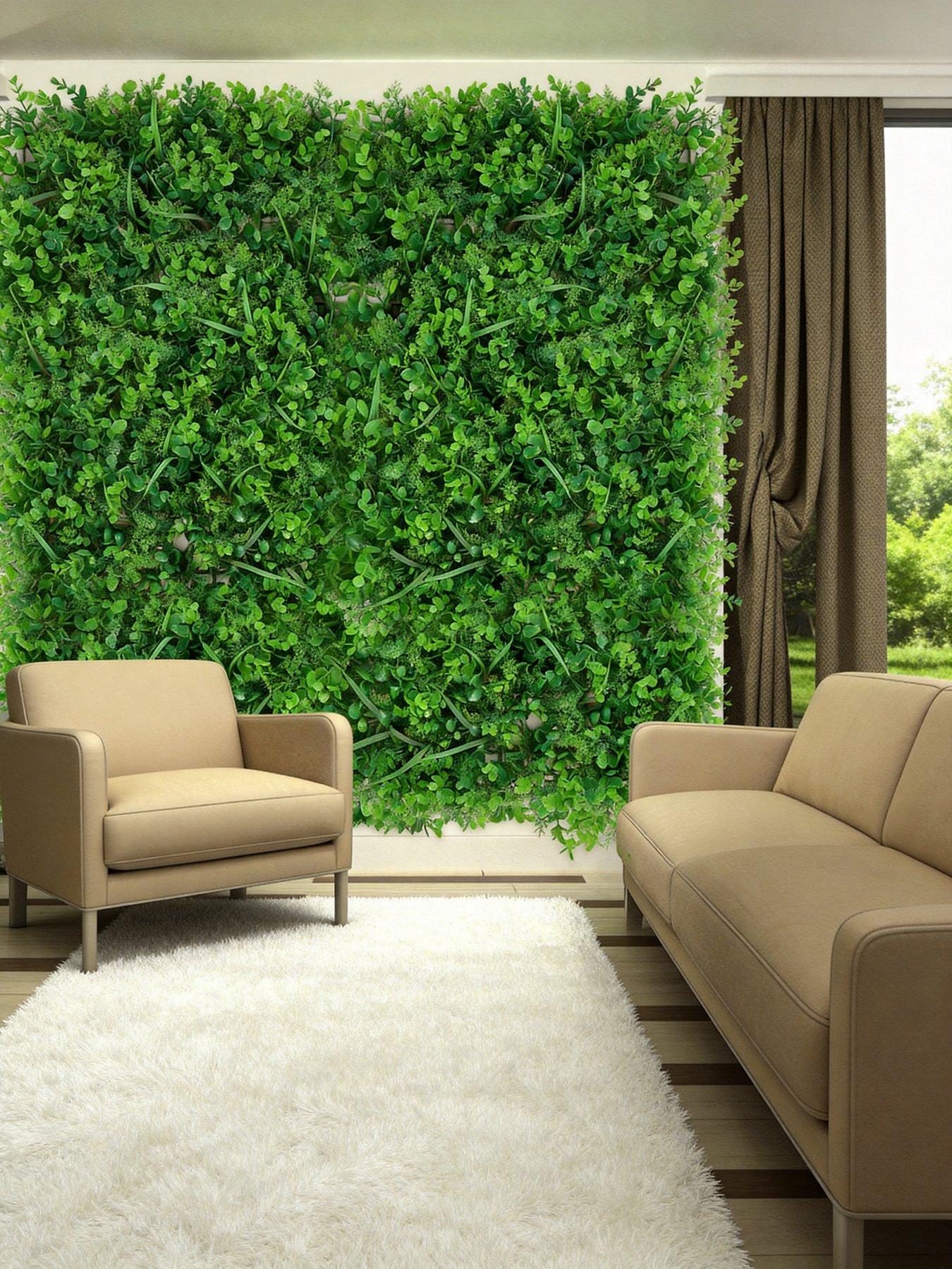 Living And Home Simulation Eucalyptus Hedge Wall Panels W 60Cm X D 40Cm in One Colour