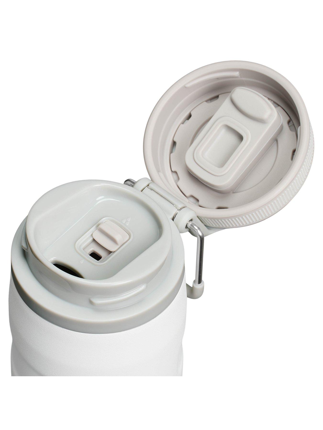 stanley-iceflow-bottle-twist-flip-047loutfit