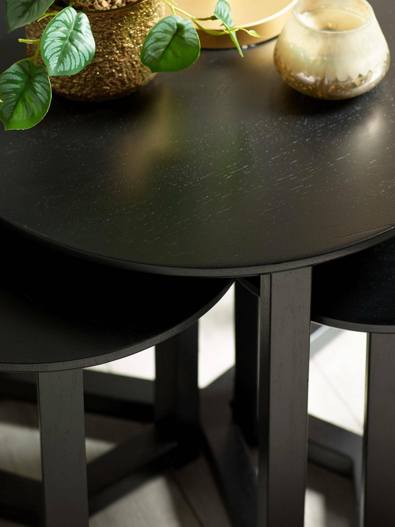 julian-bowen-nidri-solid-oak-nest-of-tables-blackdetail