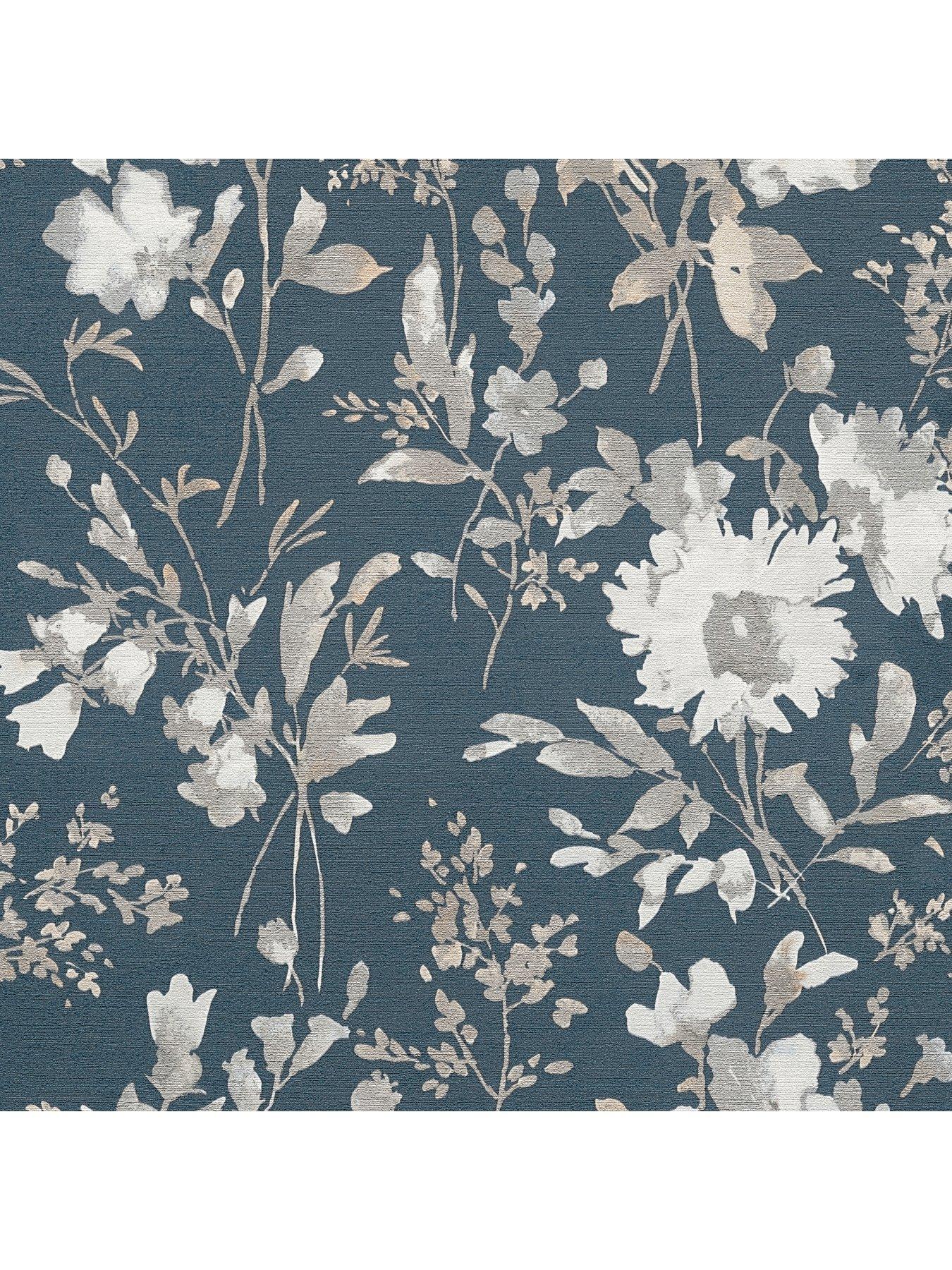 cosmoliving-by-cosmopolitan-petal-poetry-metallic-floral-grey-non-woven-wallpaperoutfit