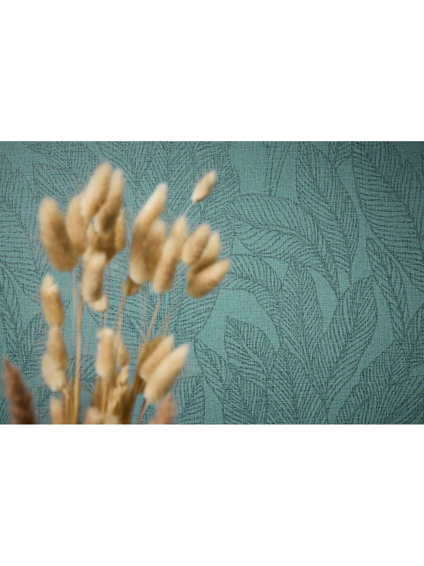 cosmoliving-by-cosmopolitan-golden-fern-glow-floral-green-non-woven-wallpaperoutfit