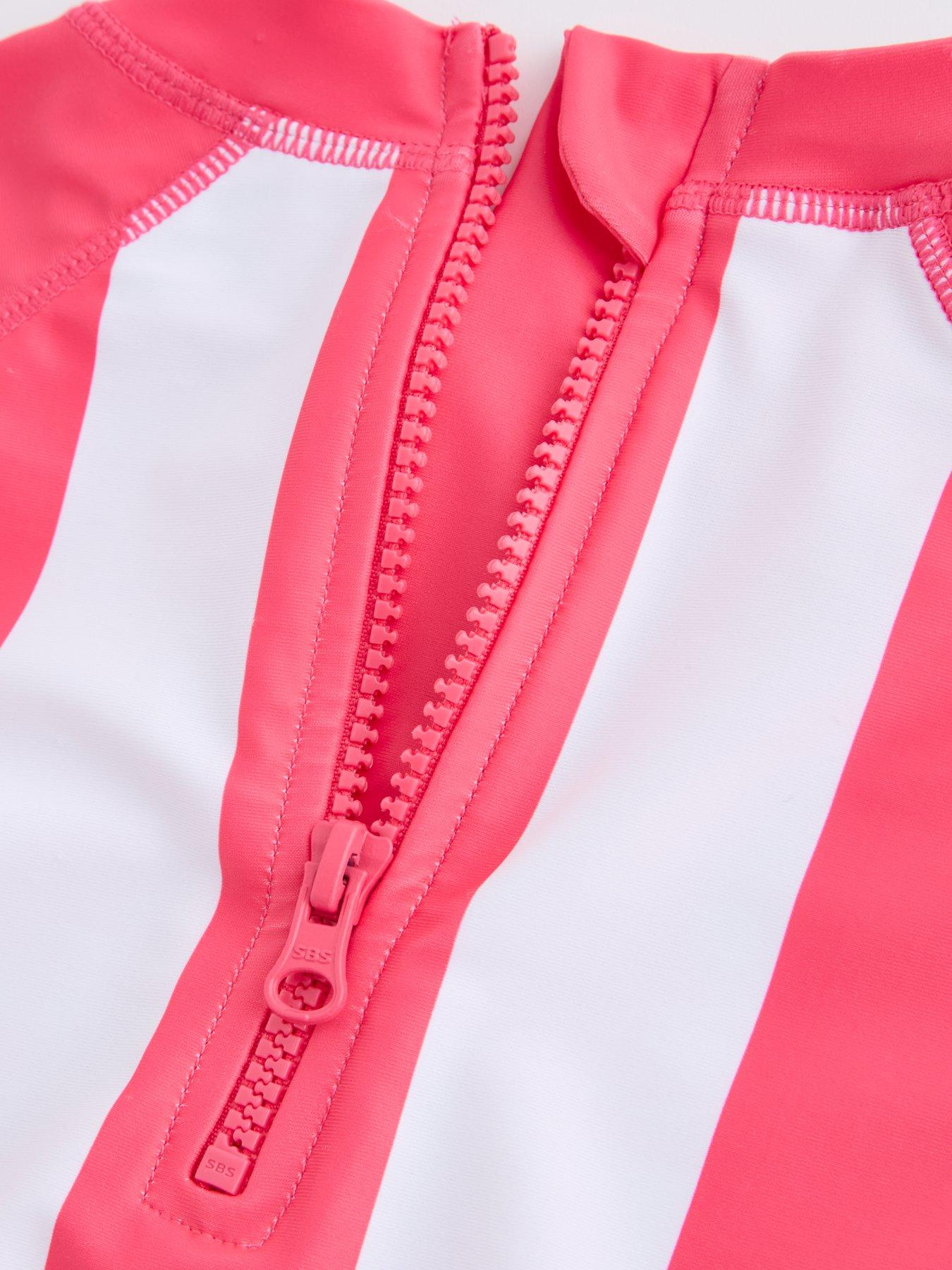 the-very-collection-hello-kitty-stripe-rash-vest-setdetail