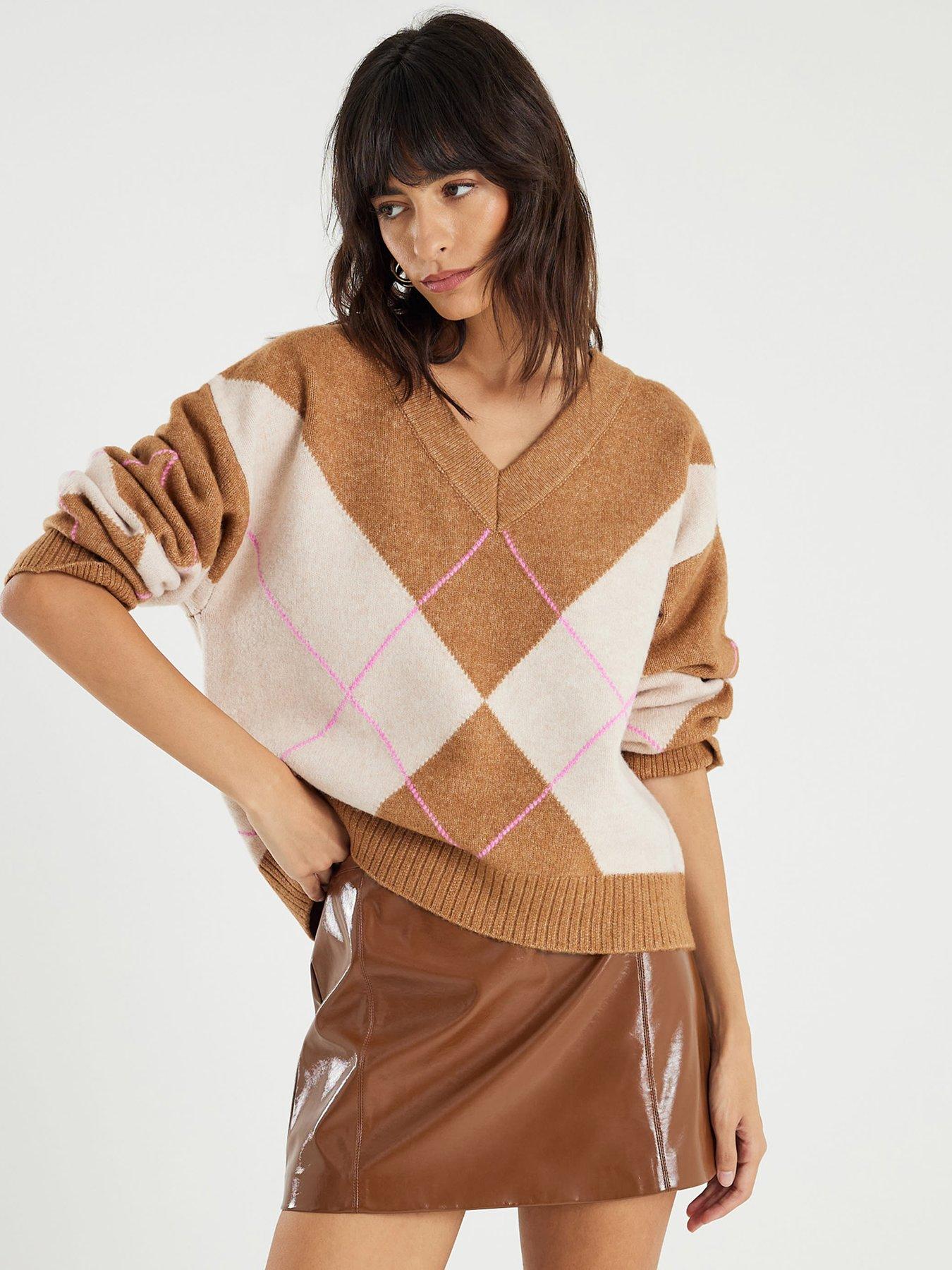 river-island-knitted-argyle-v-neck-jumper-brownoutfit