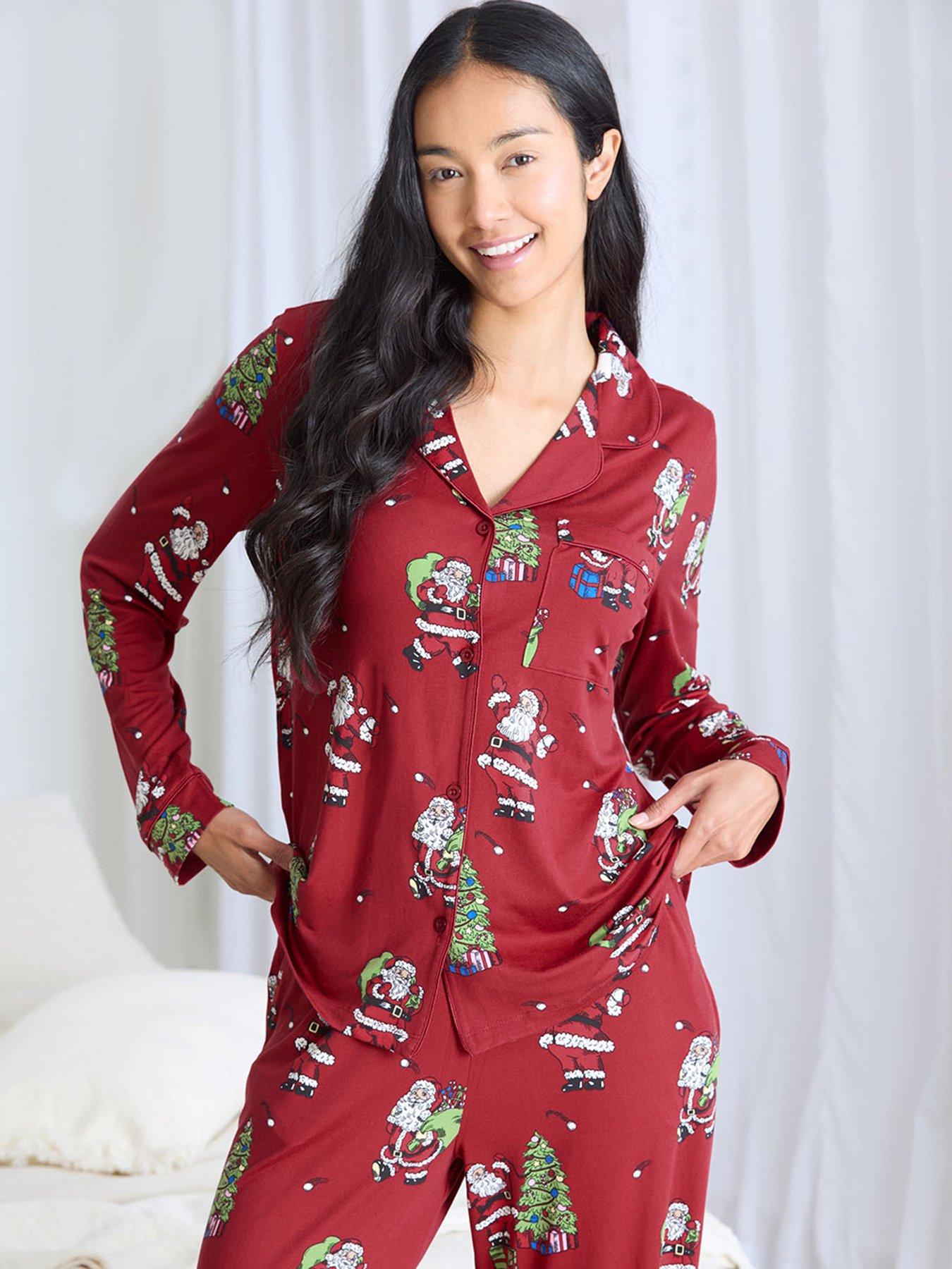 chelsea-peers-ladies-christmas-long-button-up-printed-pyjama-set-redstillFront