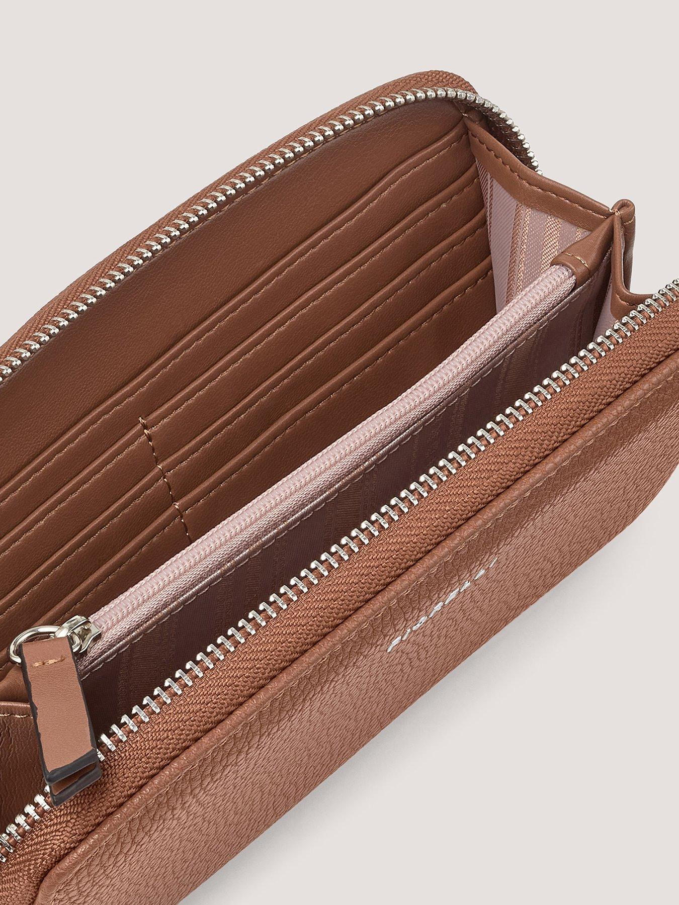 fiorelli-benny-large-zip-around-purse-brownoutfit