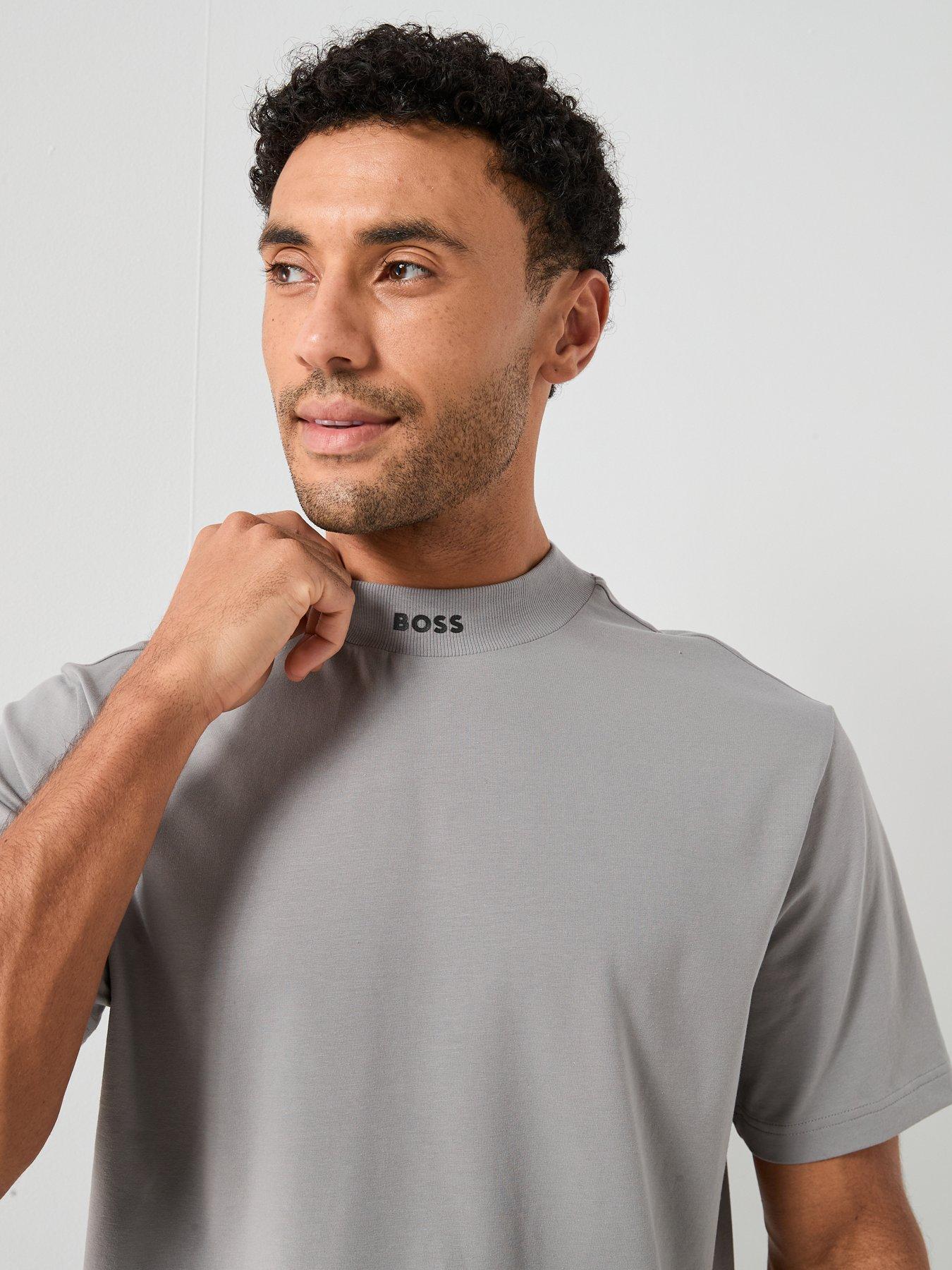 boss-tee-collar-logo-relaxed-fit-t-shirt-greyoutfit