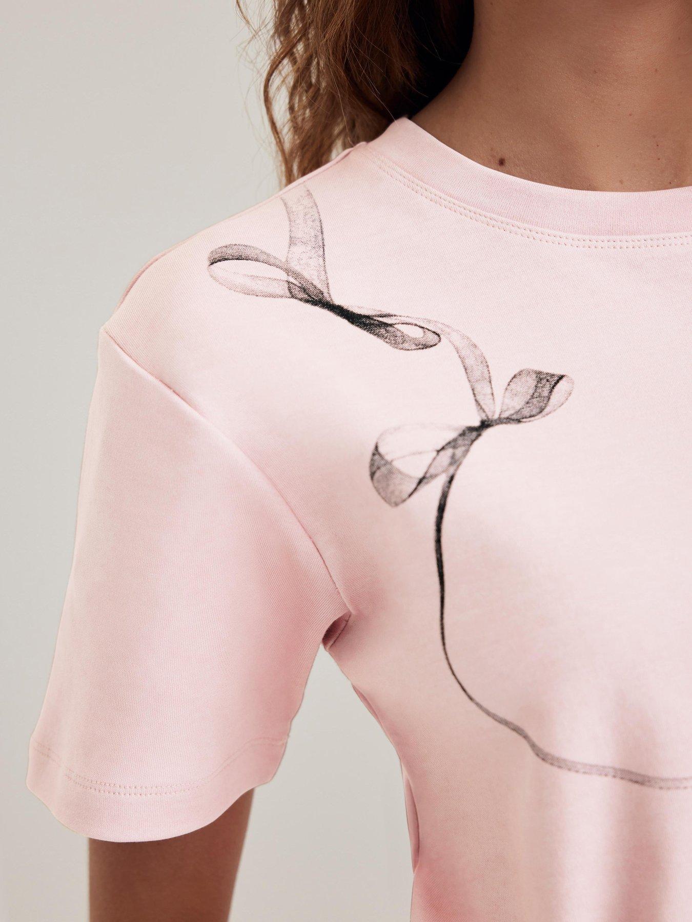 mint-velvet-ribbon-print-t-shirt-pinkoutfit