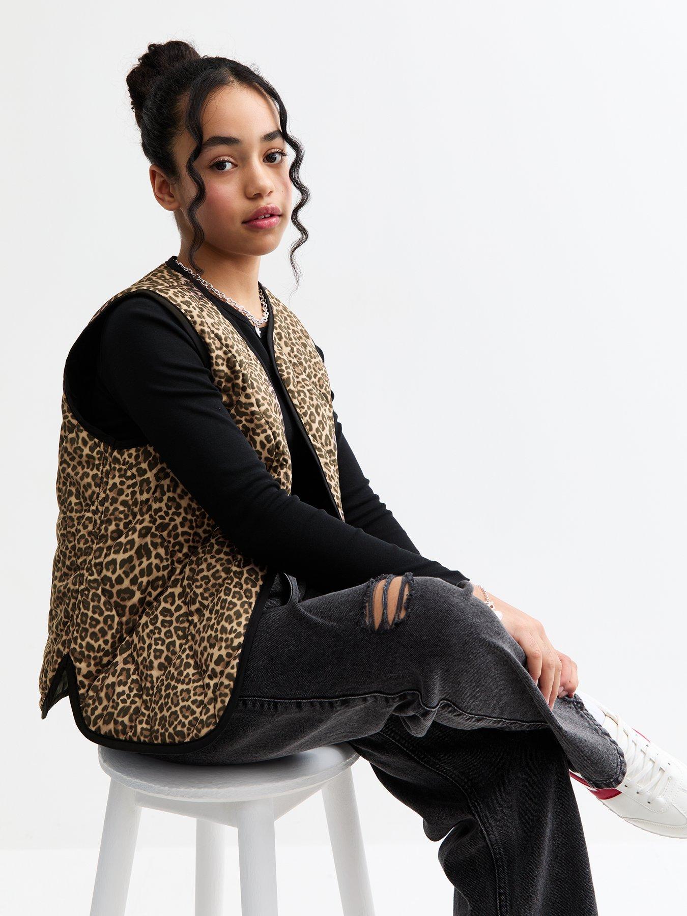 new-look-915-leopard-print-quilted-gilet-multioutfit