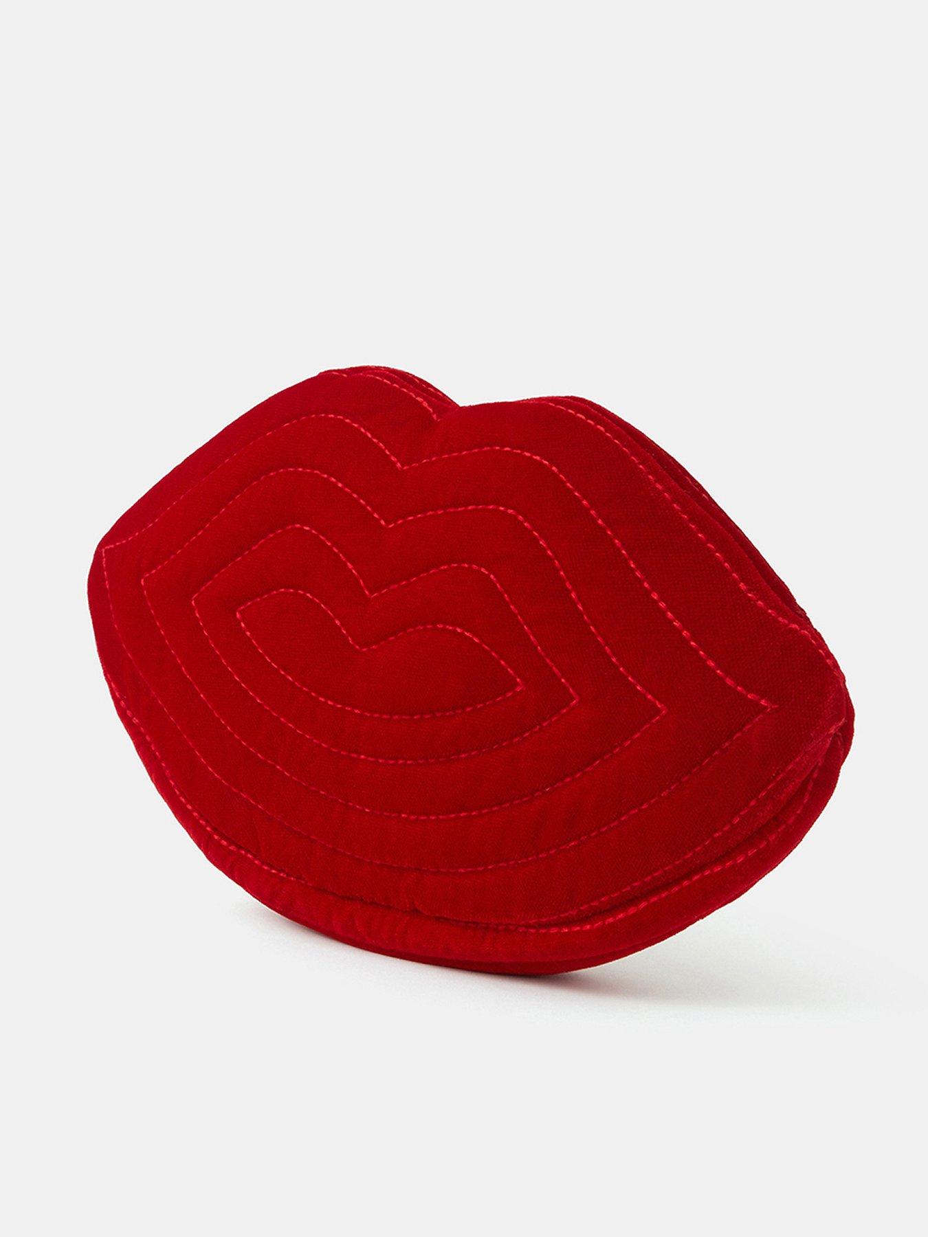 accessorize-velvet-lips-pouch-redback