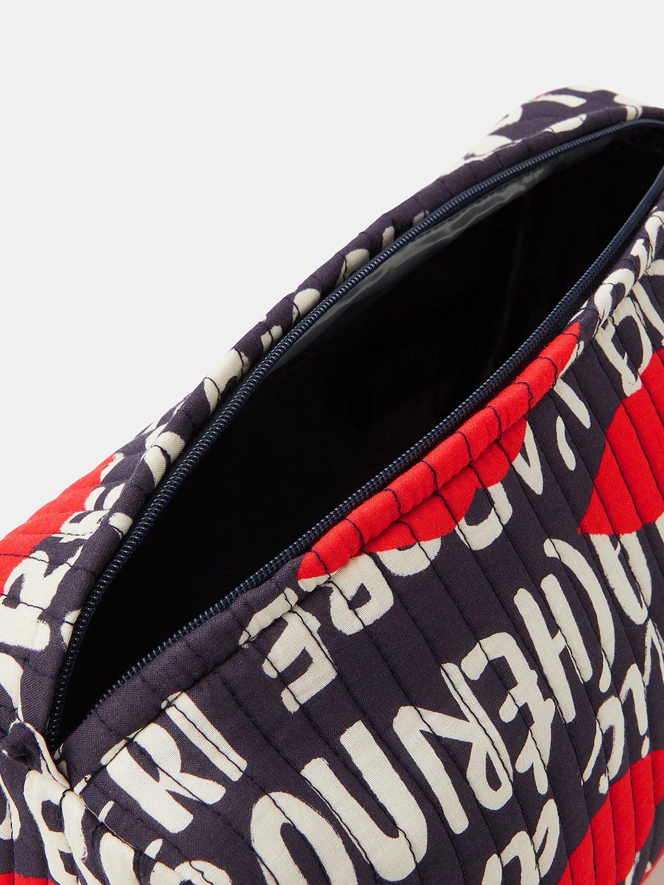accessorize-large-paris-print-make-up-bag-navyoutfit