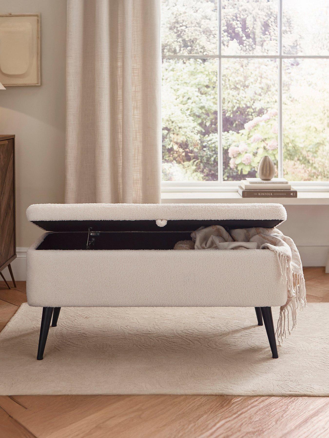 gfw-kaye-boucle-ottomanoutfit