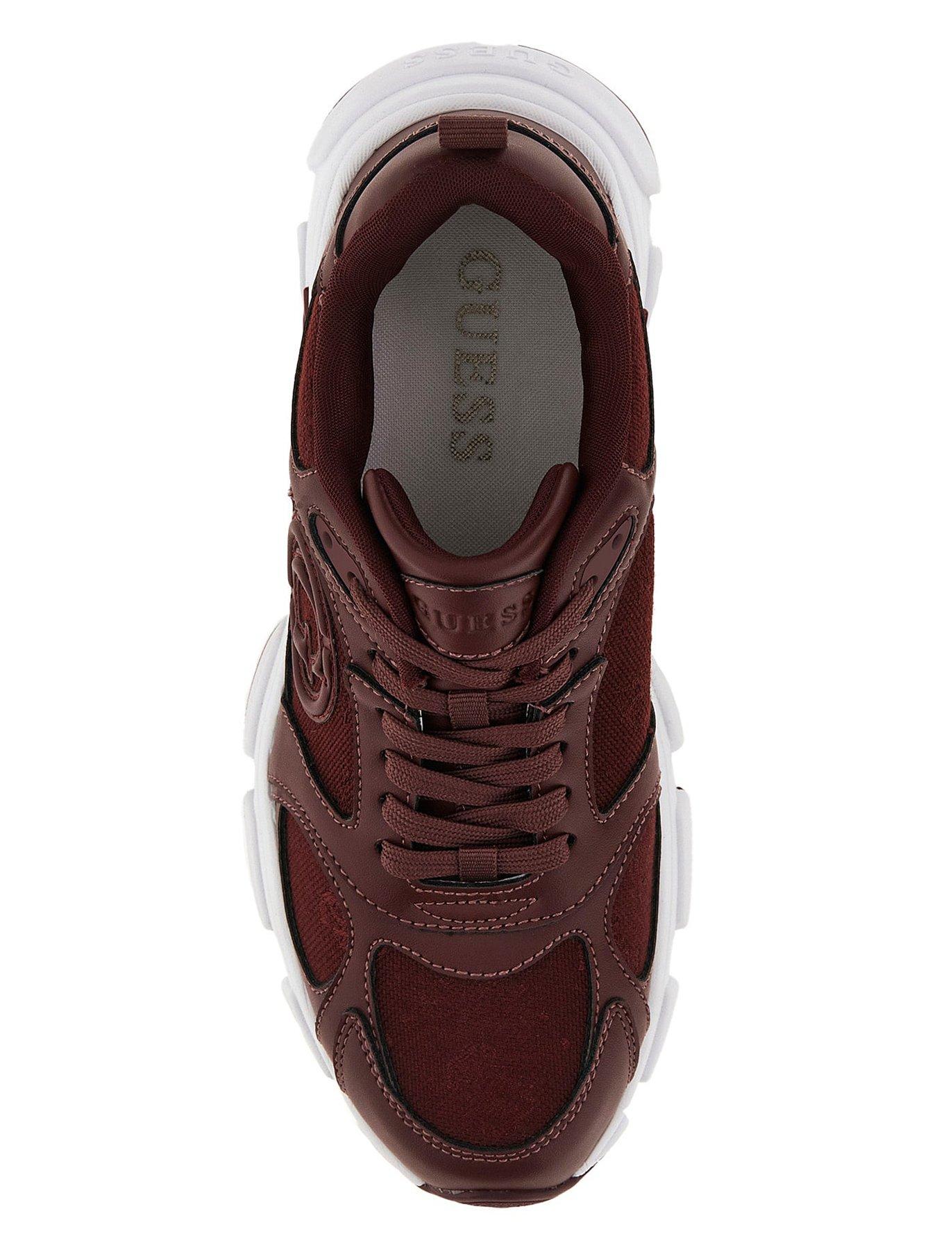 guess-ibitha2-sneakeroutfit