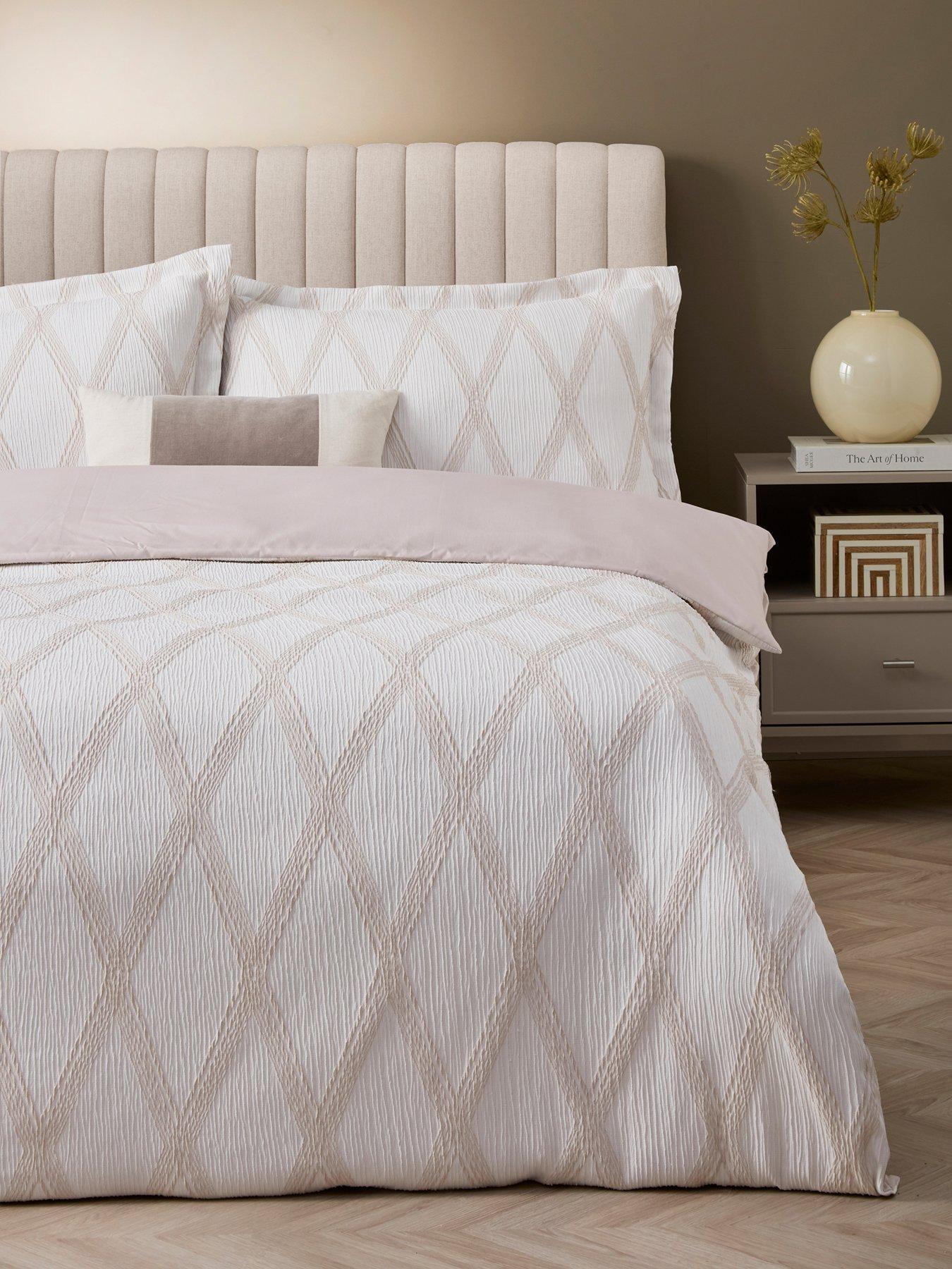 The Very Collection Diamond Jacquard Duvet Set - Ks