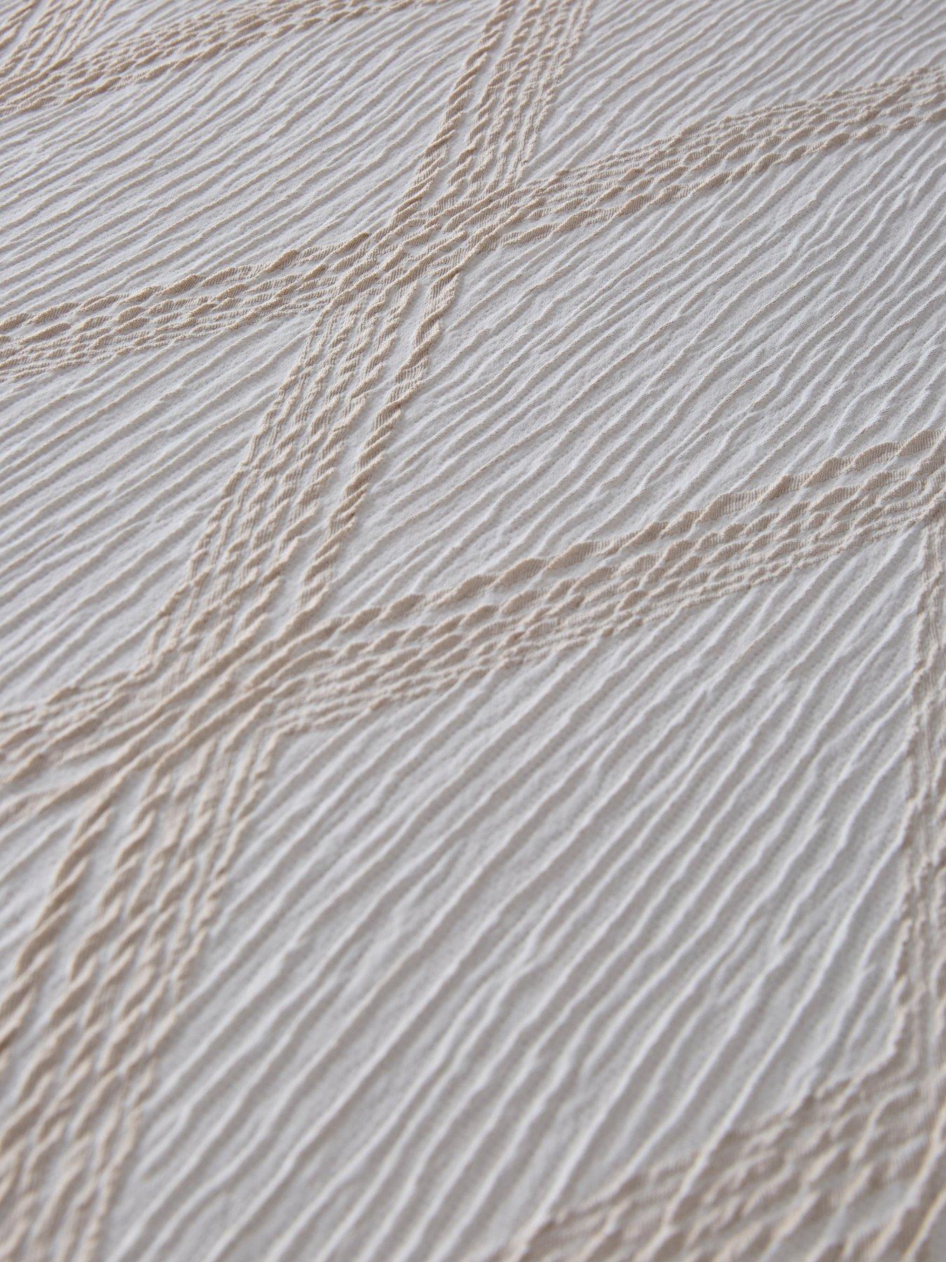 the-very-collection-diamond-jacquard-duvet-setdetail