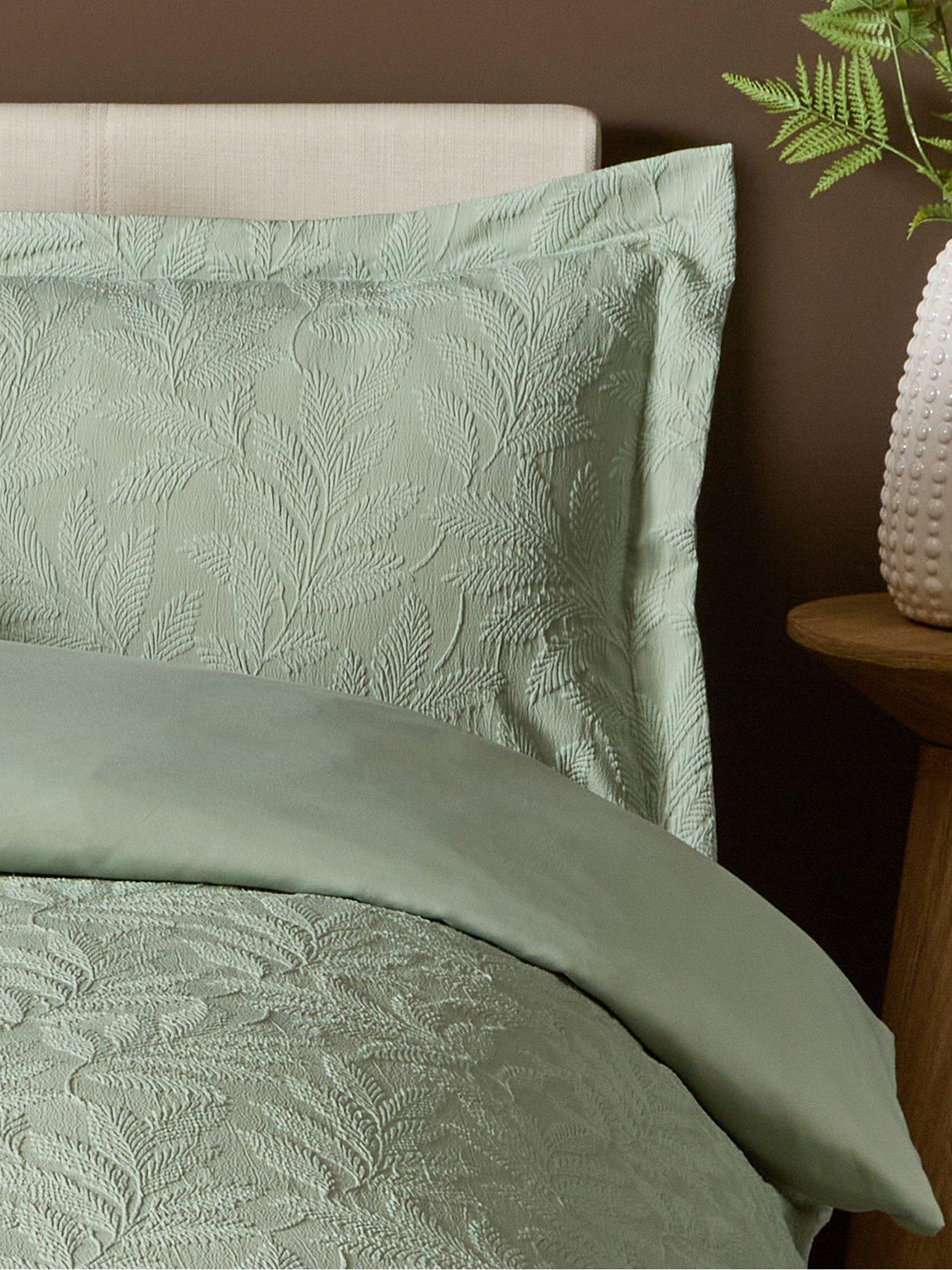 Image 5 of 5 of The Very Collection Eden Leaf Jacquard Duvet Set