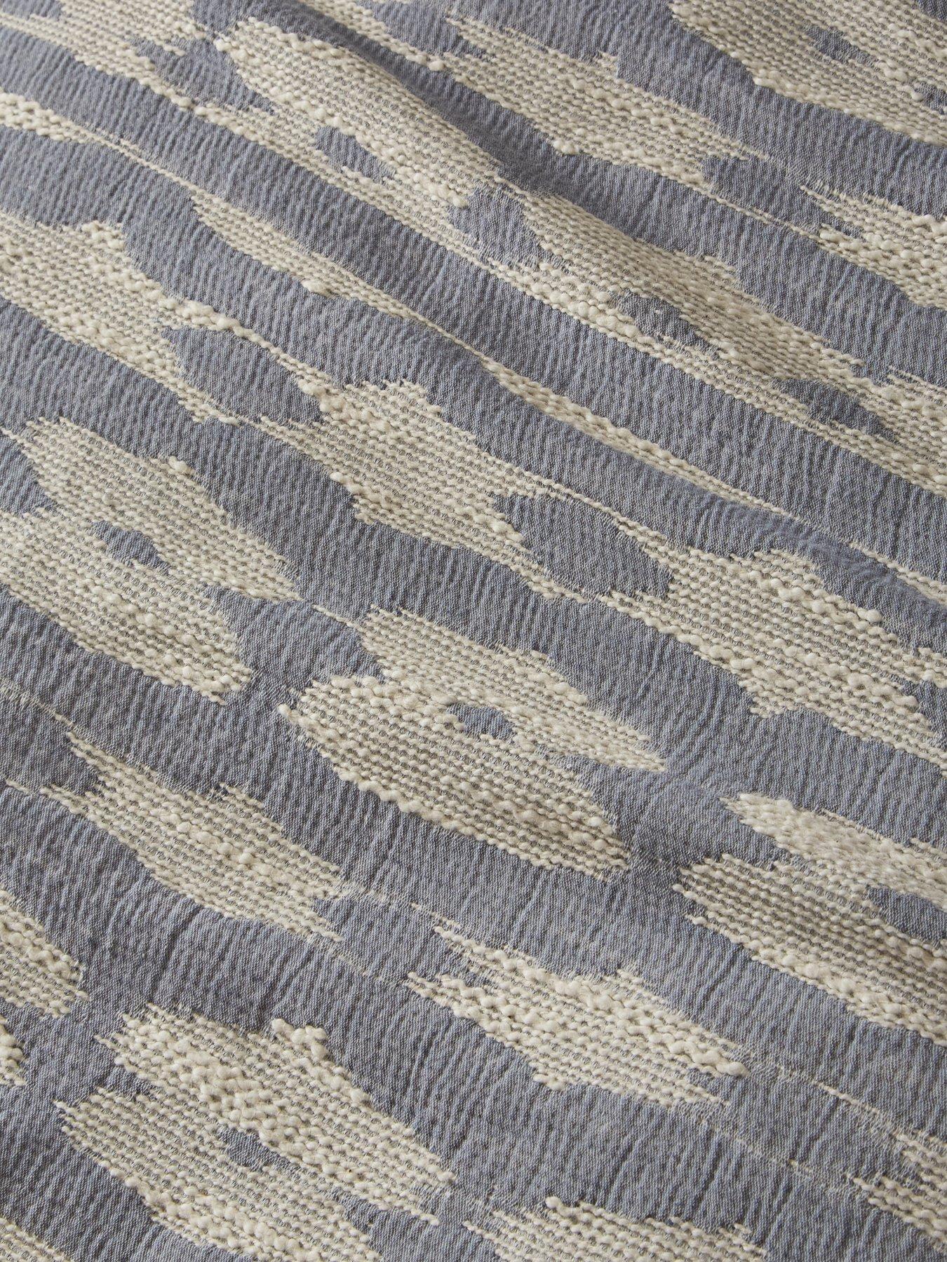 the-very-collection-zen-woven-jacquard-duvet-setback
