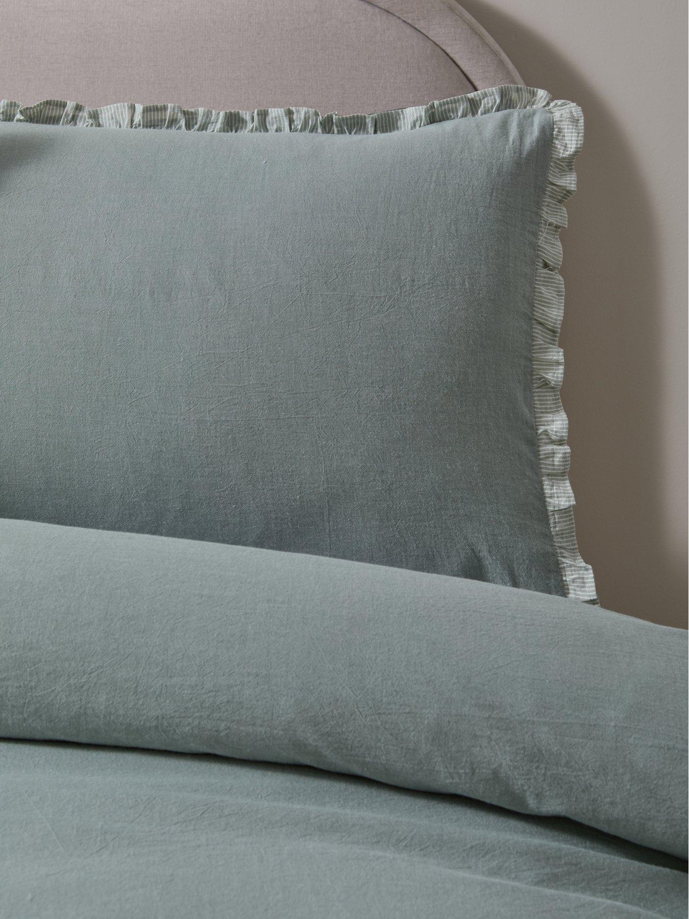 the-very-collection-100-cotton-duvet-cover-setnbspwith-stripe-ruffle-edgeoutfit