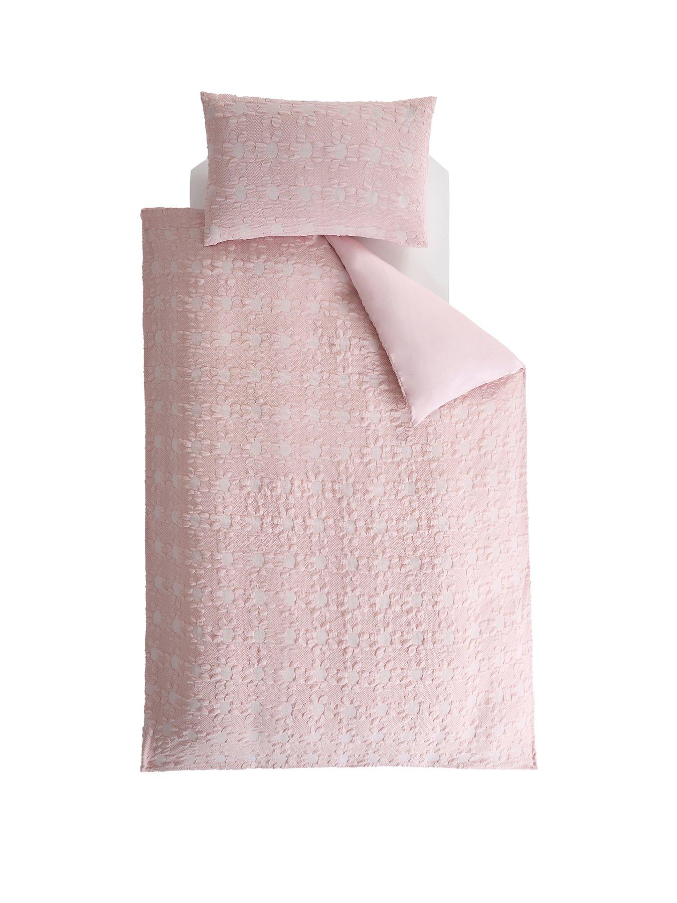 the-very-collection-daisy-textured-waffle-duvet-cover-setstillFront