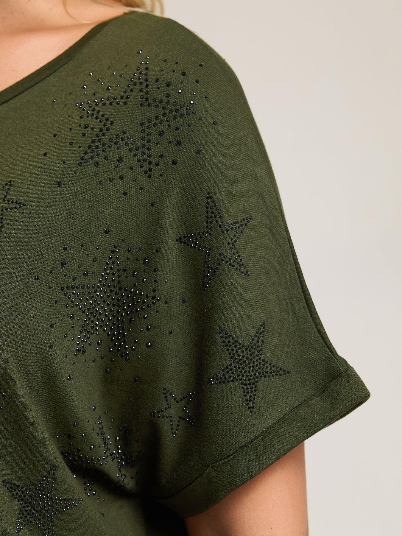 Image 4 of 4 of Yours Curve Star Print Grown On T-Shirt - Green