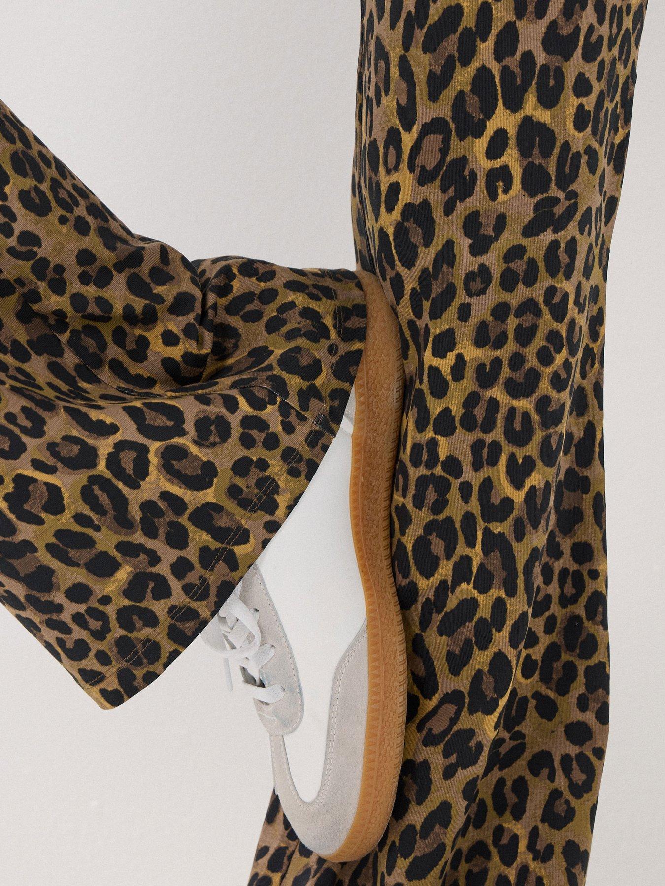 long-tall-sally-leopard-flared-leggings-34-blackoutfit