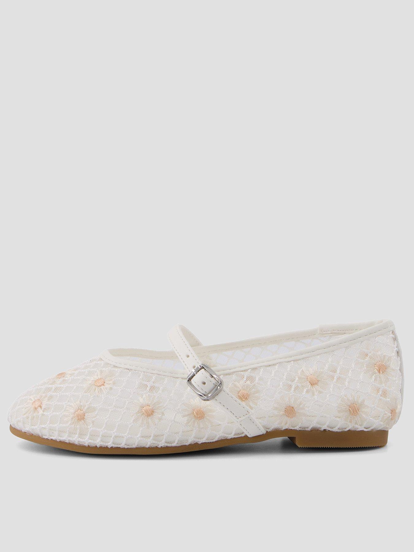 the-very-collection-embroidered-daisy-mesh-flats-white
